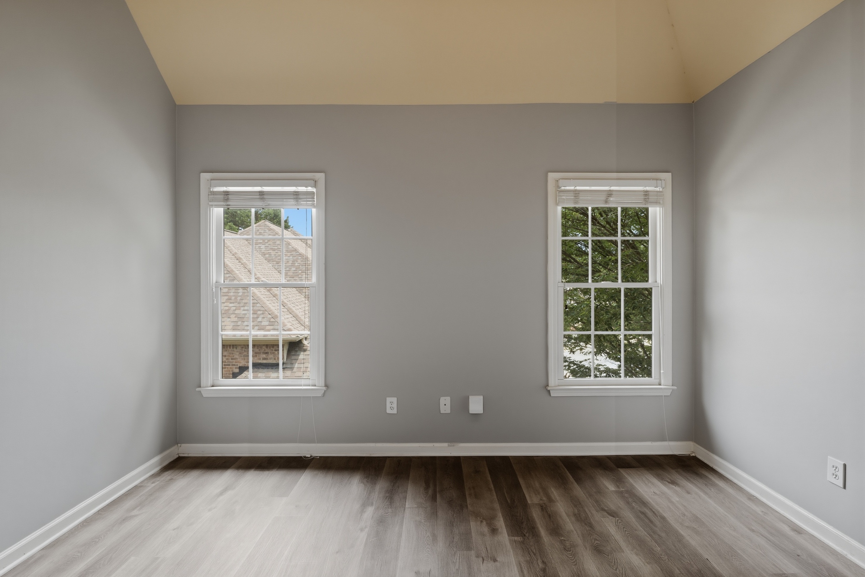 Photo 22 of 51 of 4530 Oak Brook Dr SE, Smyrna, GA