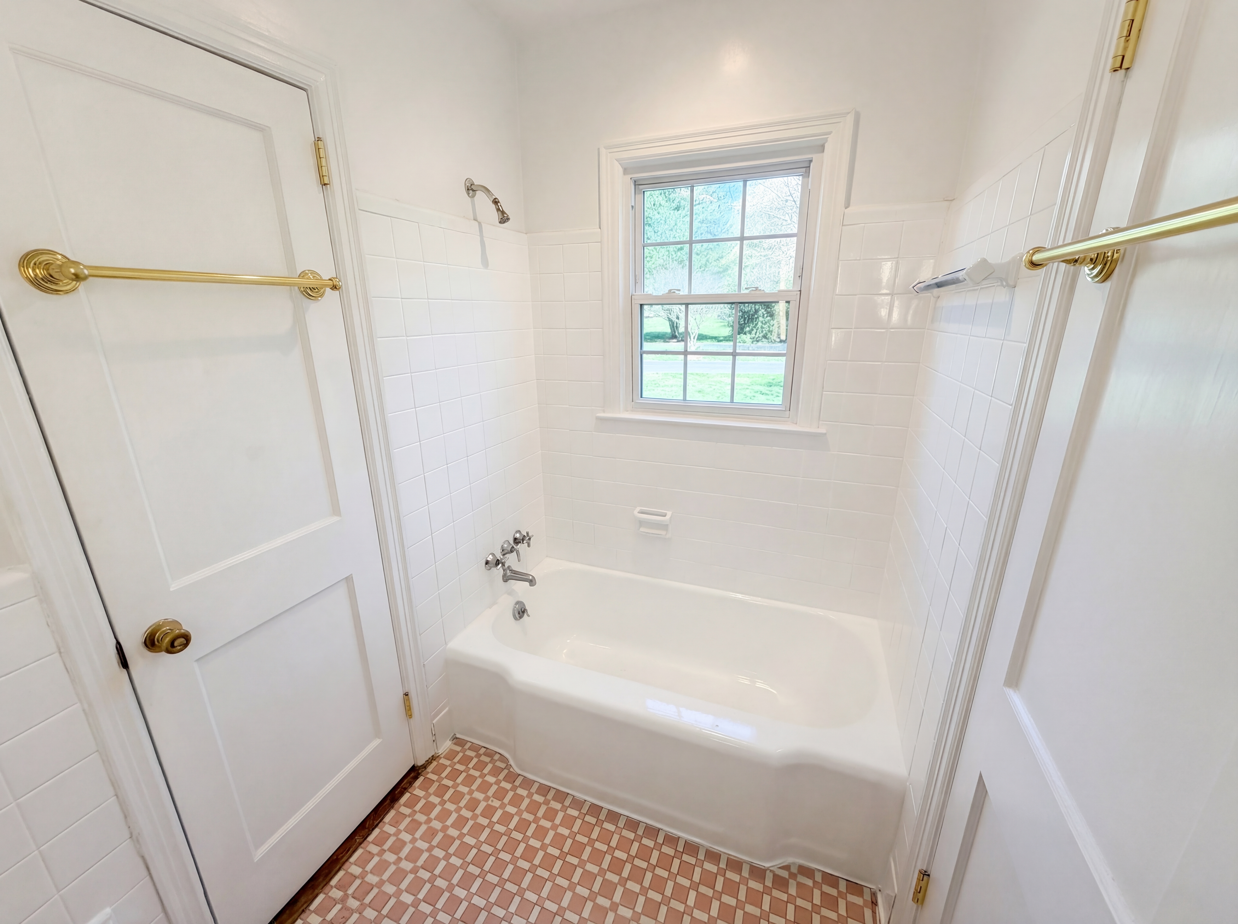 Photo 13 of 32 of 4467 Woodlark Ln, Charlotte, NC