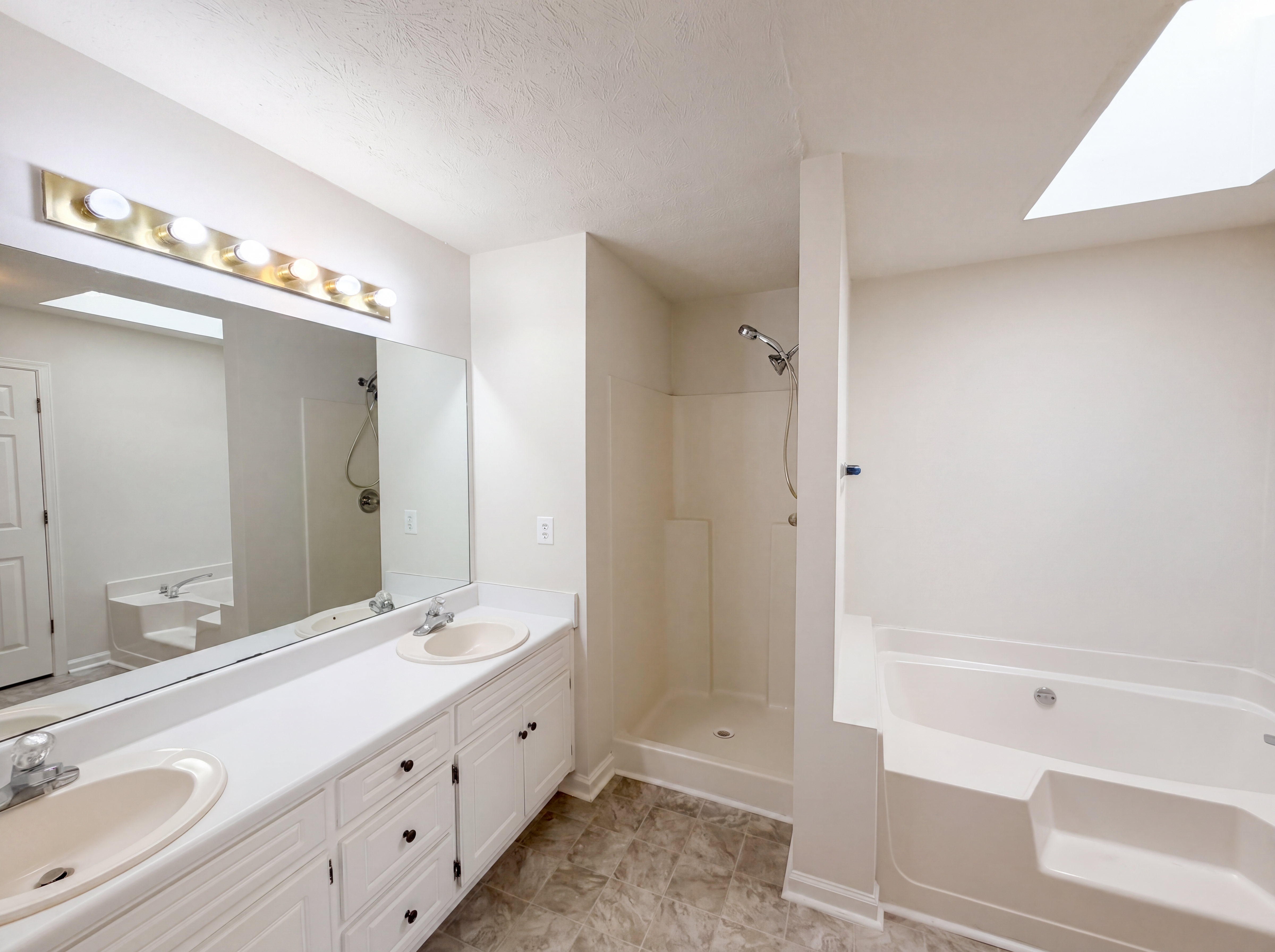 Photo 16 of 25 of 1556 Wynfield Ct, Auburn, GA