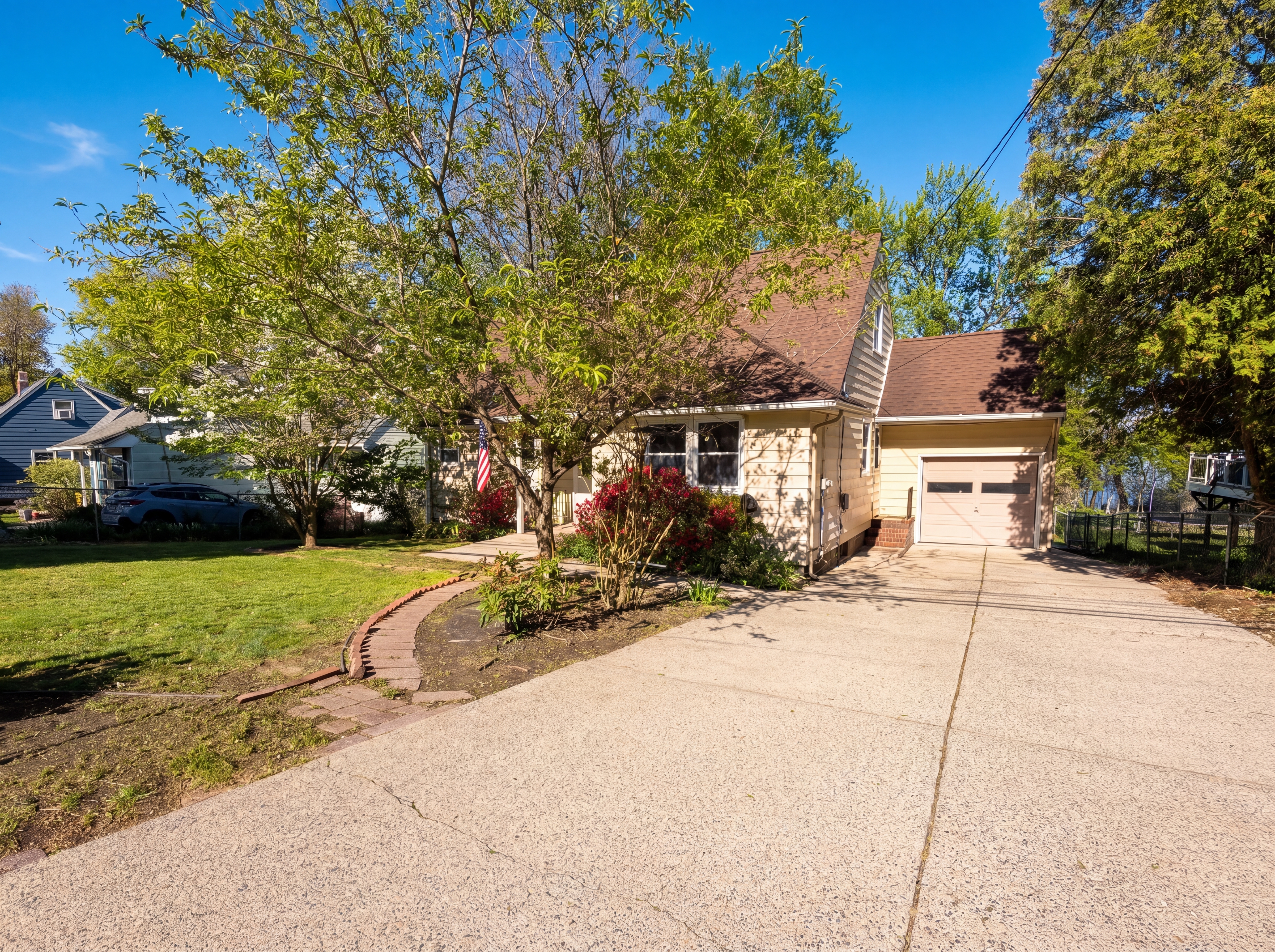 Photo 37 of 42 of 616 River Rd, Teaneck, NJ