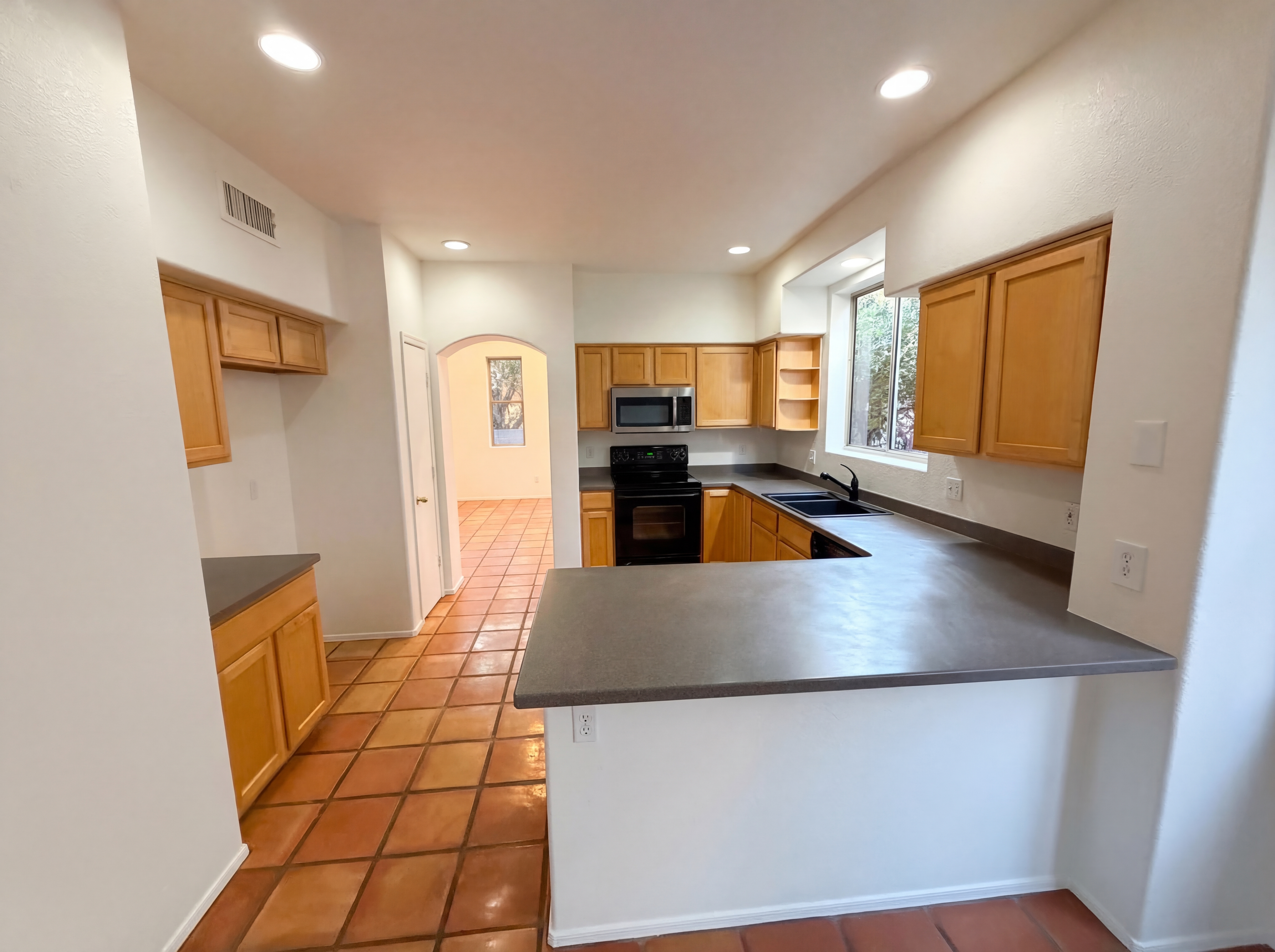 Photo 9 of 23 of 5230 E Timrod St, Tucson, AZ