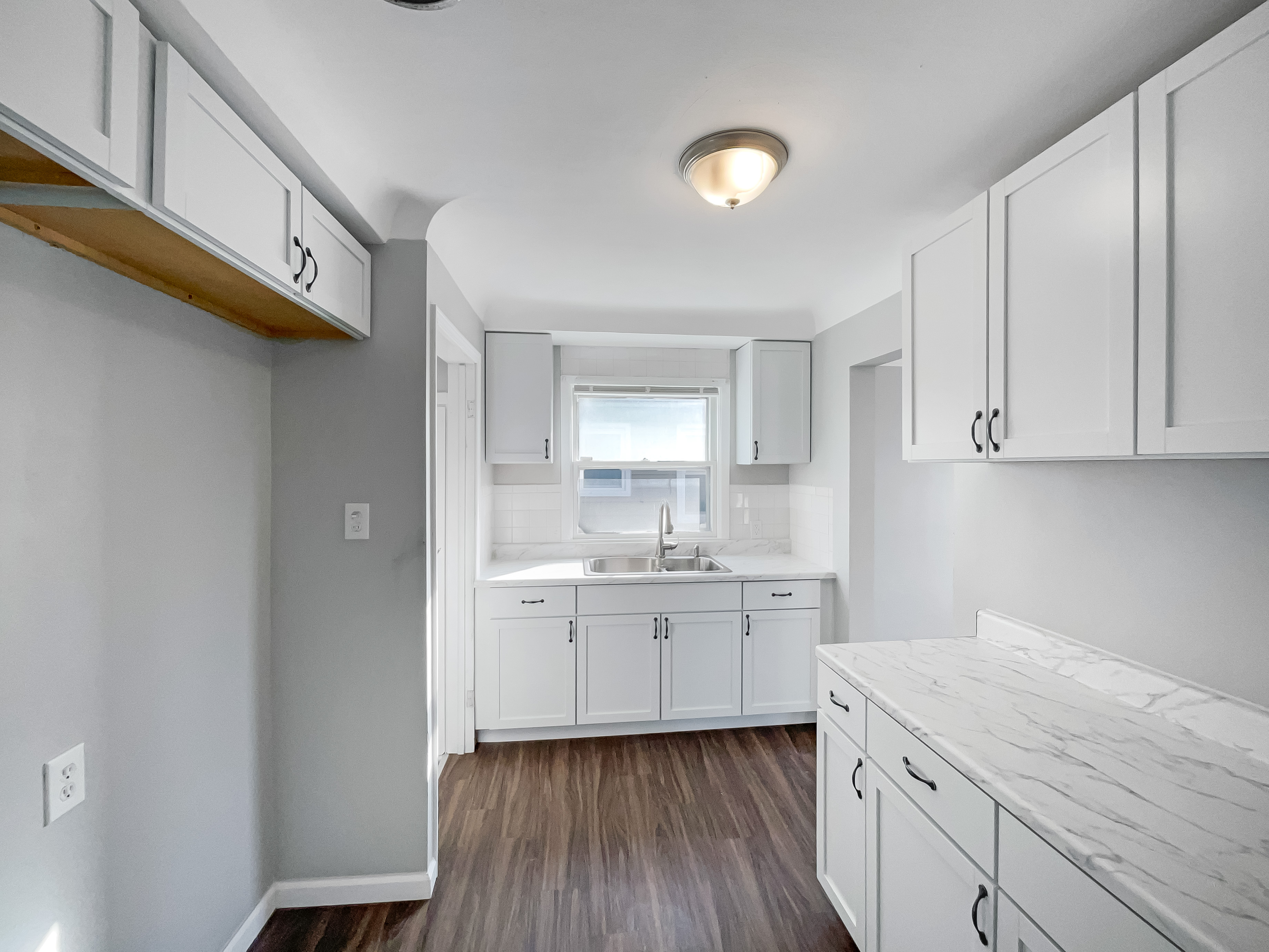 Photo 8 of 23 of 18067 Rosetta Ave, Eastpointe, MI