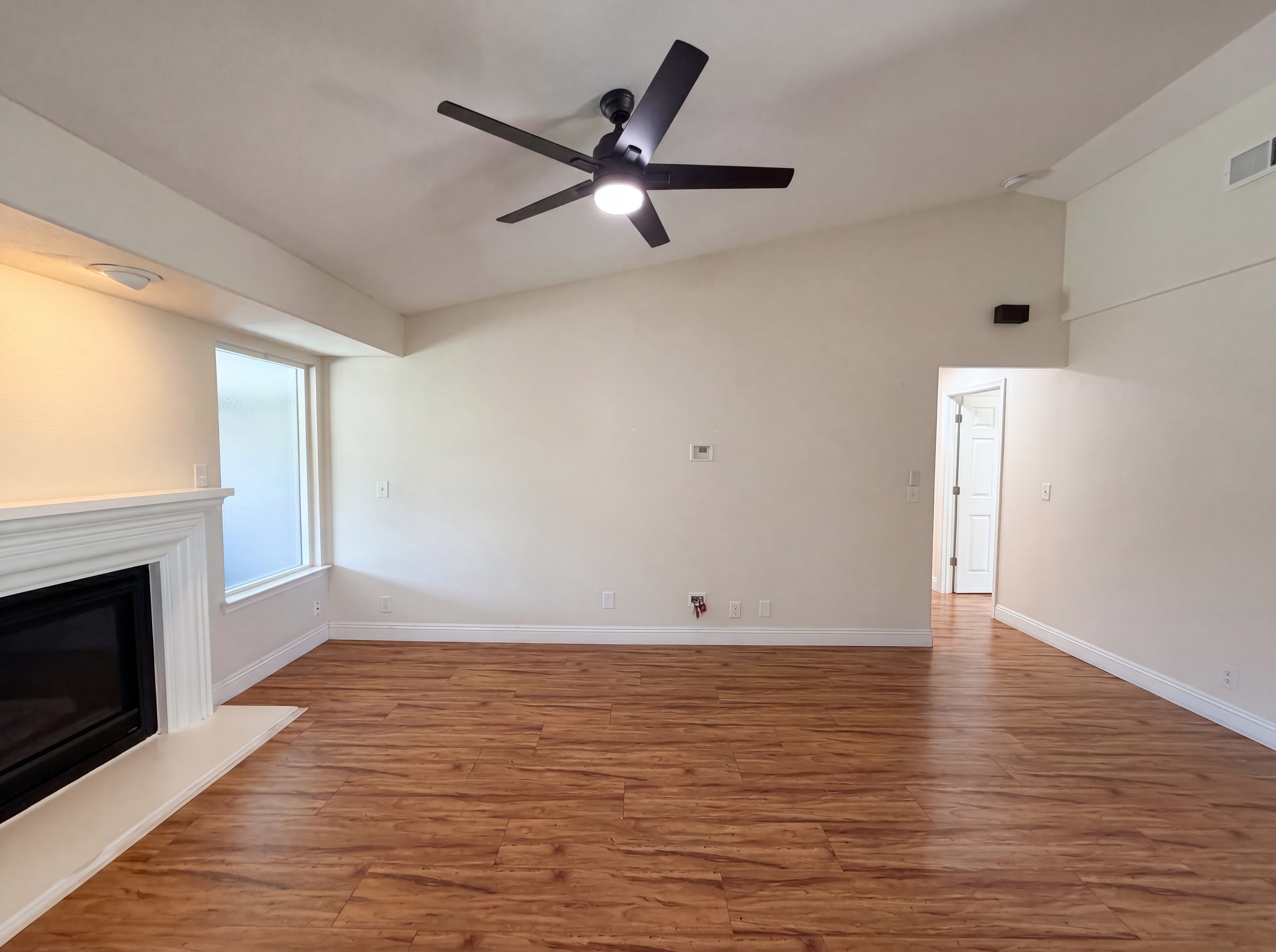 Photo 8 of 27 of 3740 Blackfoot Way, Antelope, CA