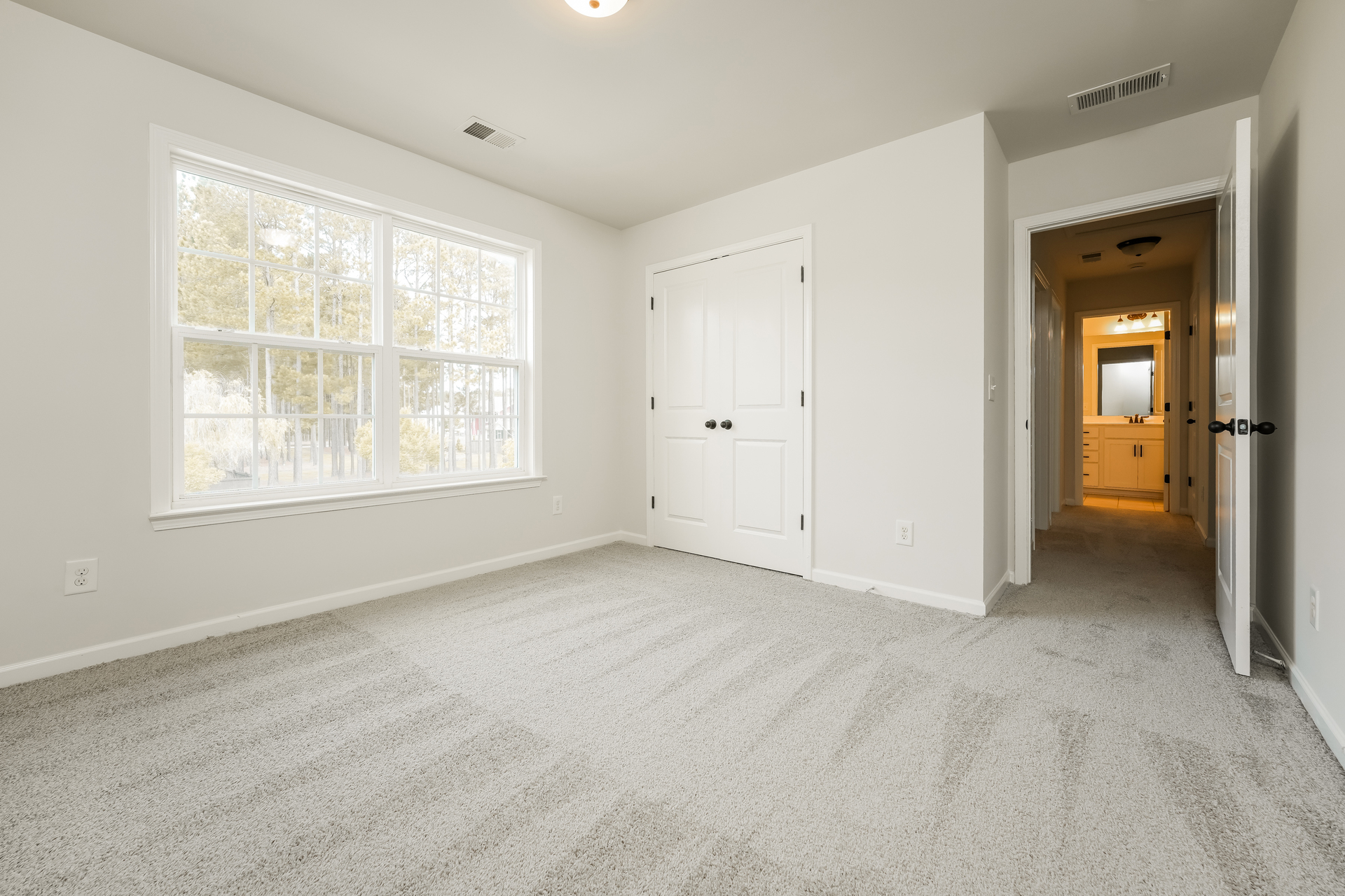 Photo 15 of 22 of 319 Whispering Breeze Ln, Summerville, SC