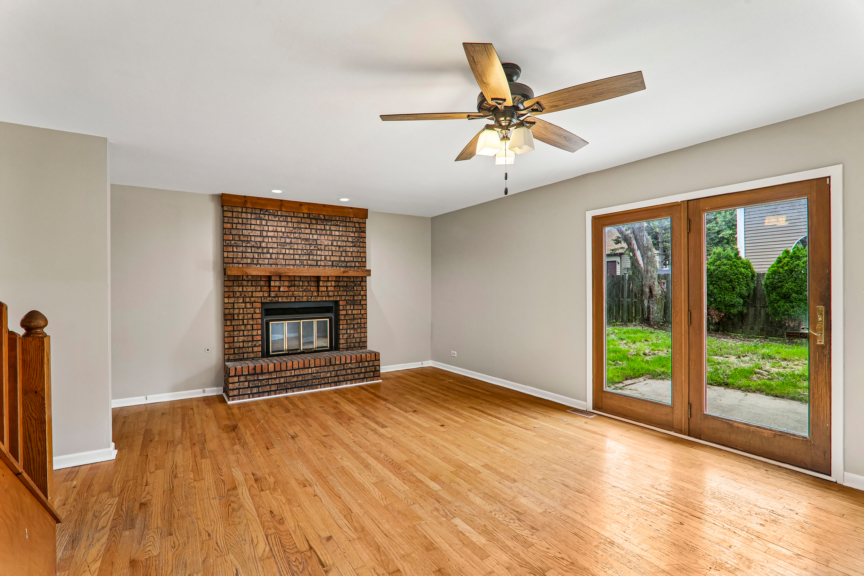 Photo 3 of 41 of 4399 Bluebird Ct, Gurnee, IL