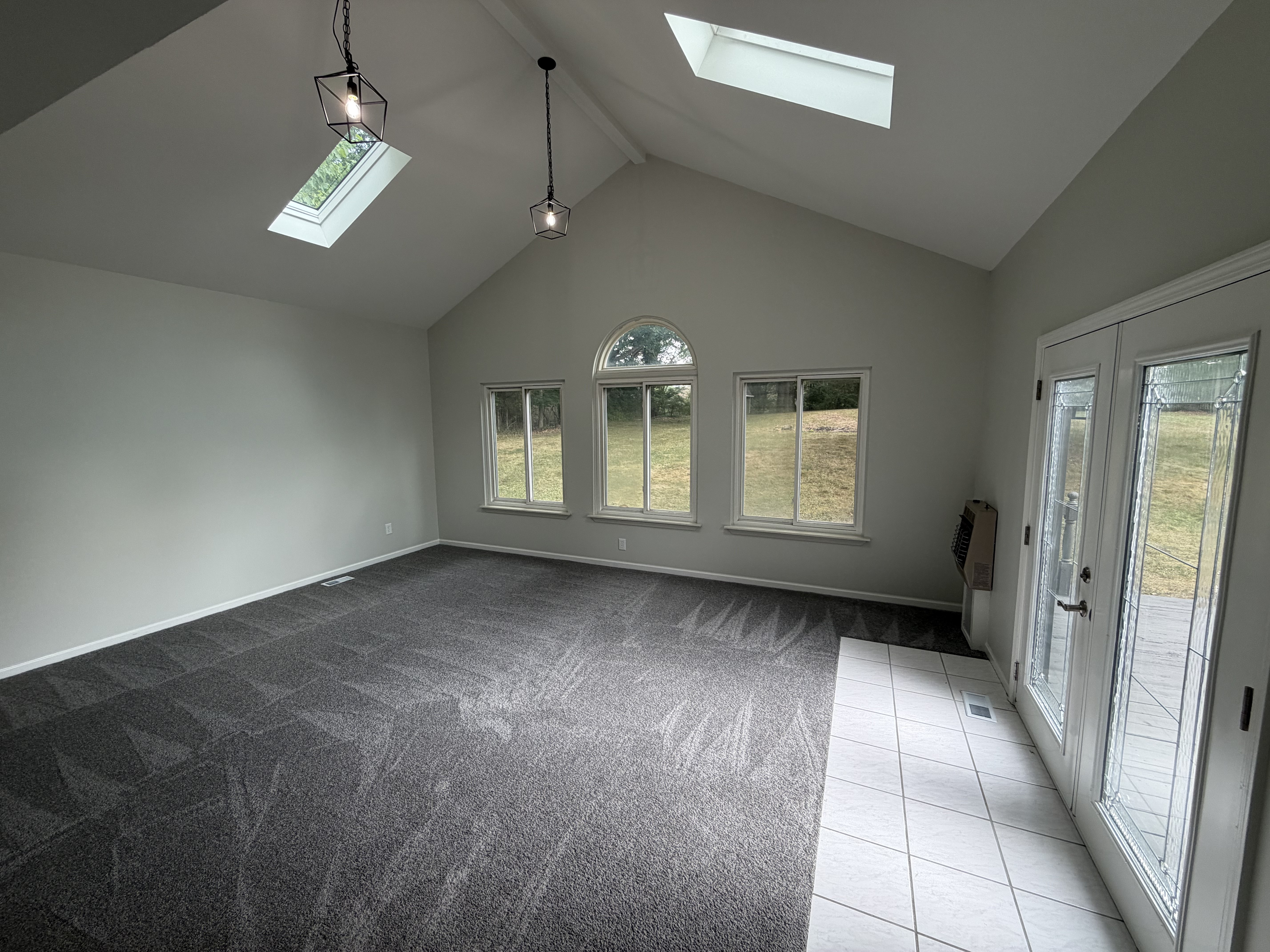 Photo 3 of 27 of 880 Mill St, Ortonville, MI
