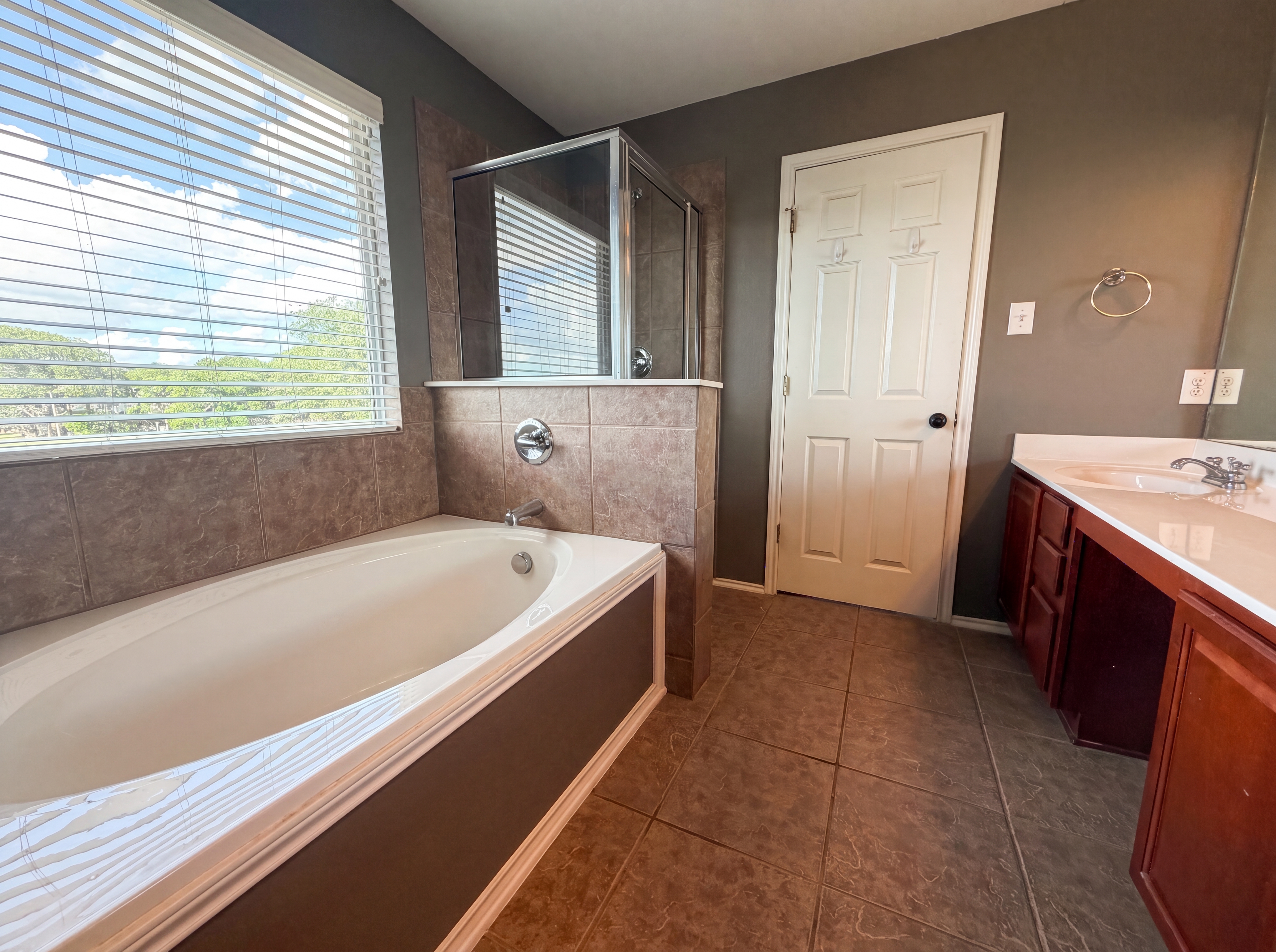 Photo 16 of 22 of 5002 Whisper Cv, Schertz, TX