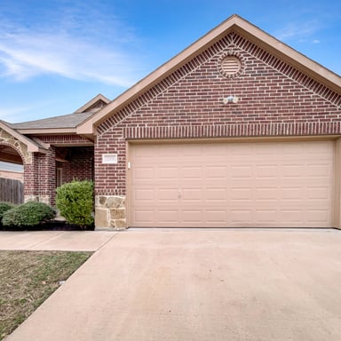 Property photo 1 of 2206 Blue Bayou Dr