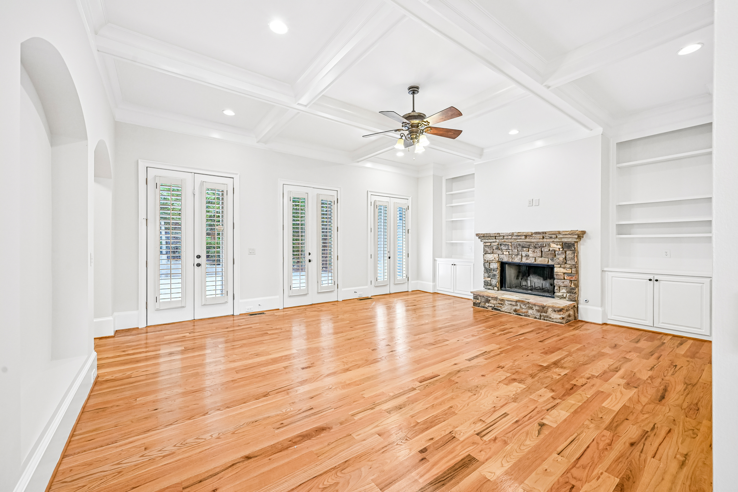 Photo 3 of 59 of 3250 Camellia Ln, Suwanee, GA