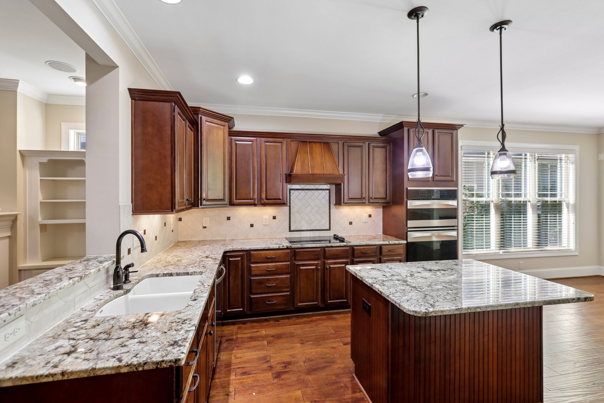 Photo 6 of 25 of 1214 Ileagnes Rd, Raleigh, NC
