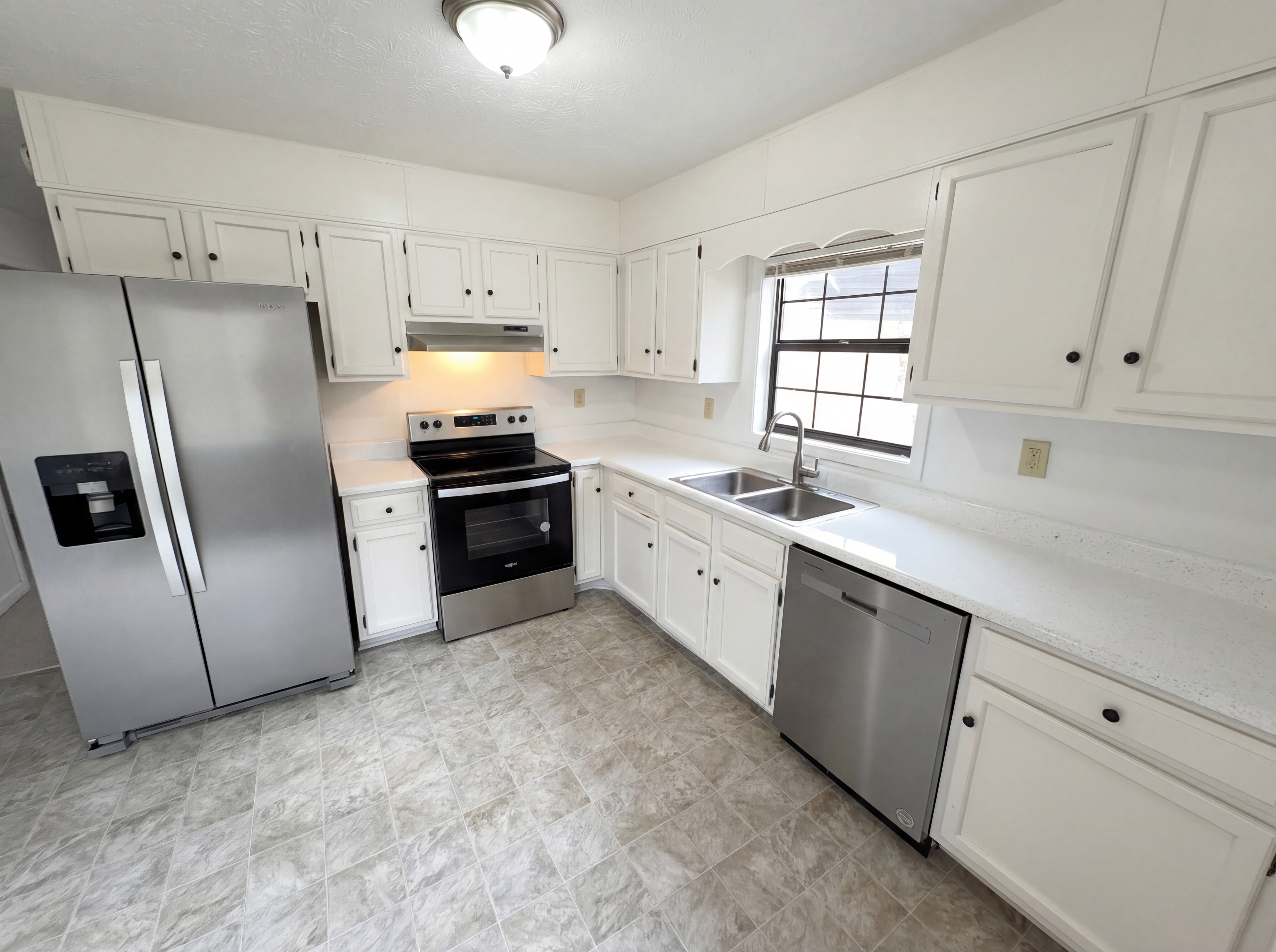 Photo 10 of 22 of 4400 Red Cedar Ct, Stone Mountain, GA