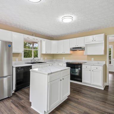Property photo 2 of 2321 Murdock Rd
