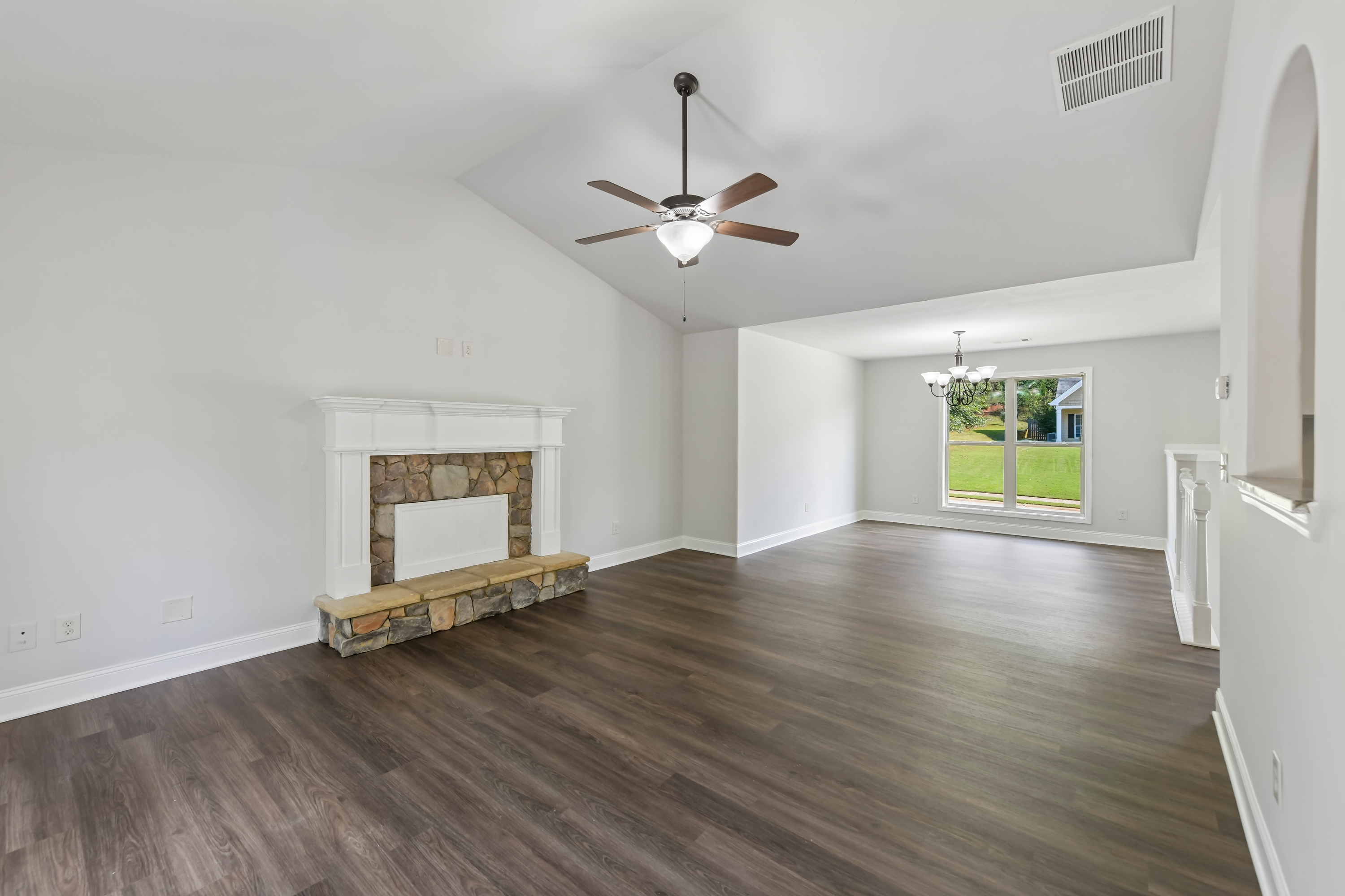 Photo 21 of 56 of 410 Redtail Rd, Jefferson, GA