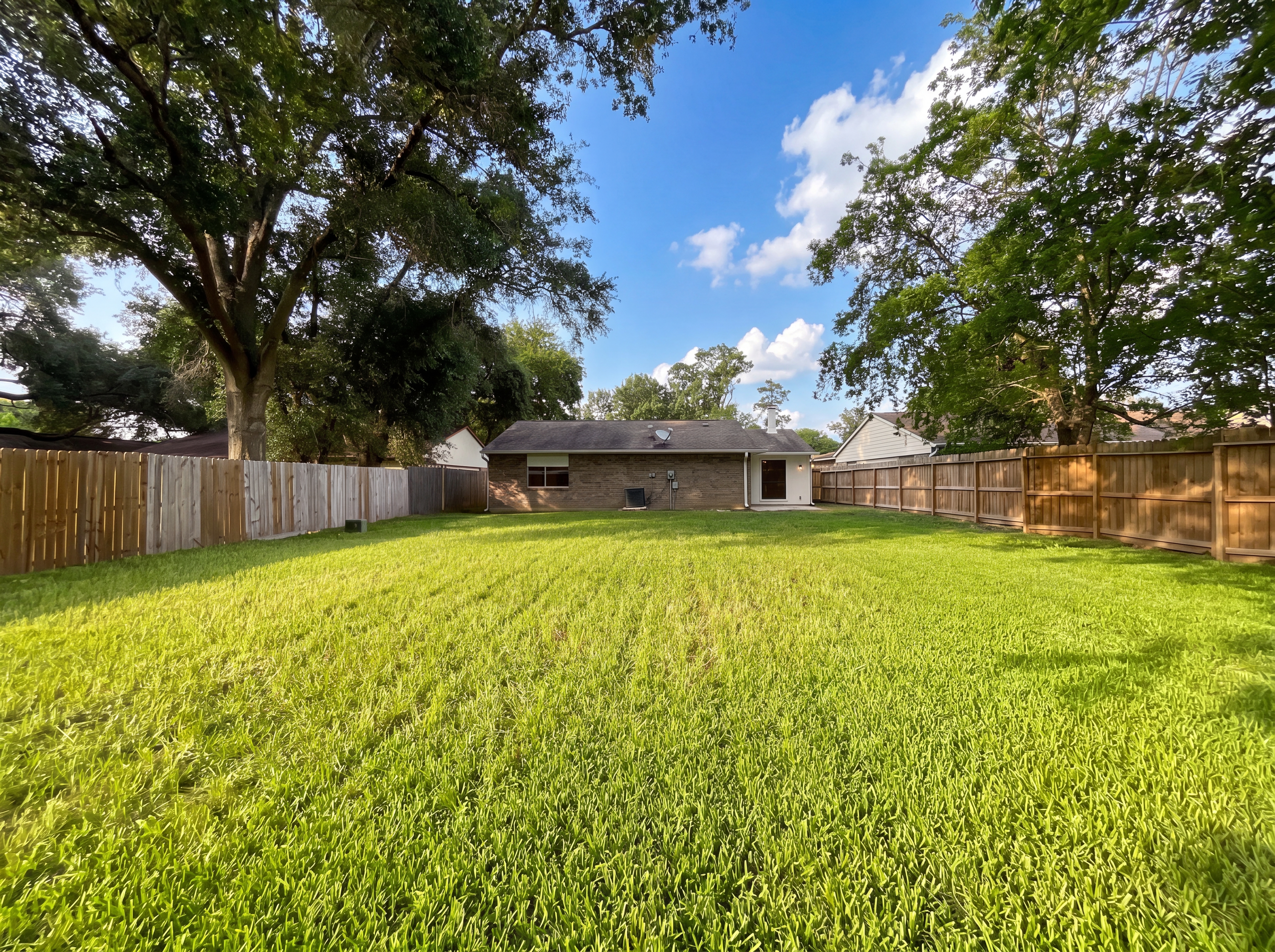 Photo 15 of 16 of 22831 Millgate Dr, Spring, TX
