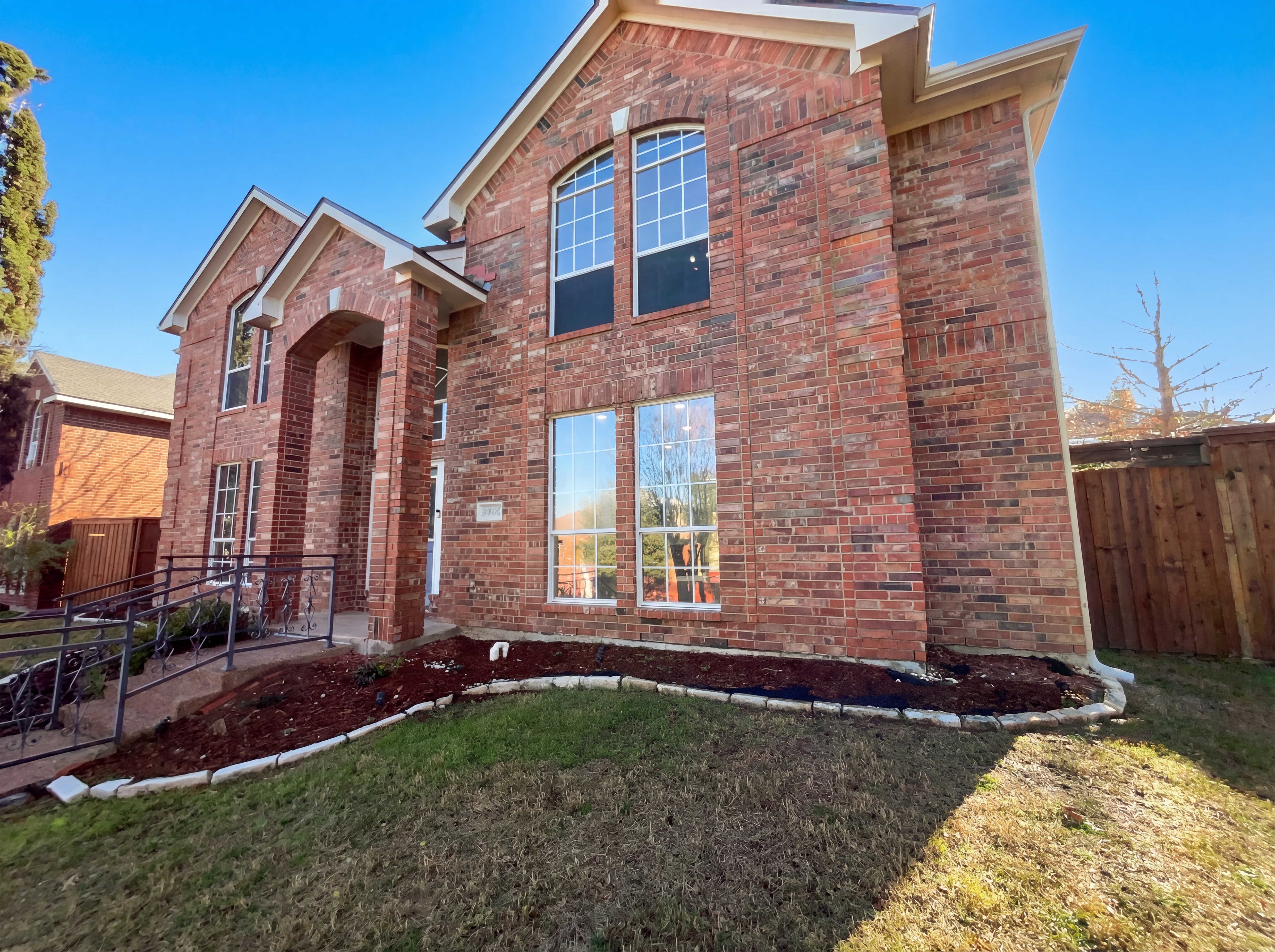 Photo 22 of 24 of 2406 Manchester Dr, Carrollton, TX