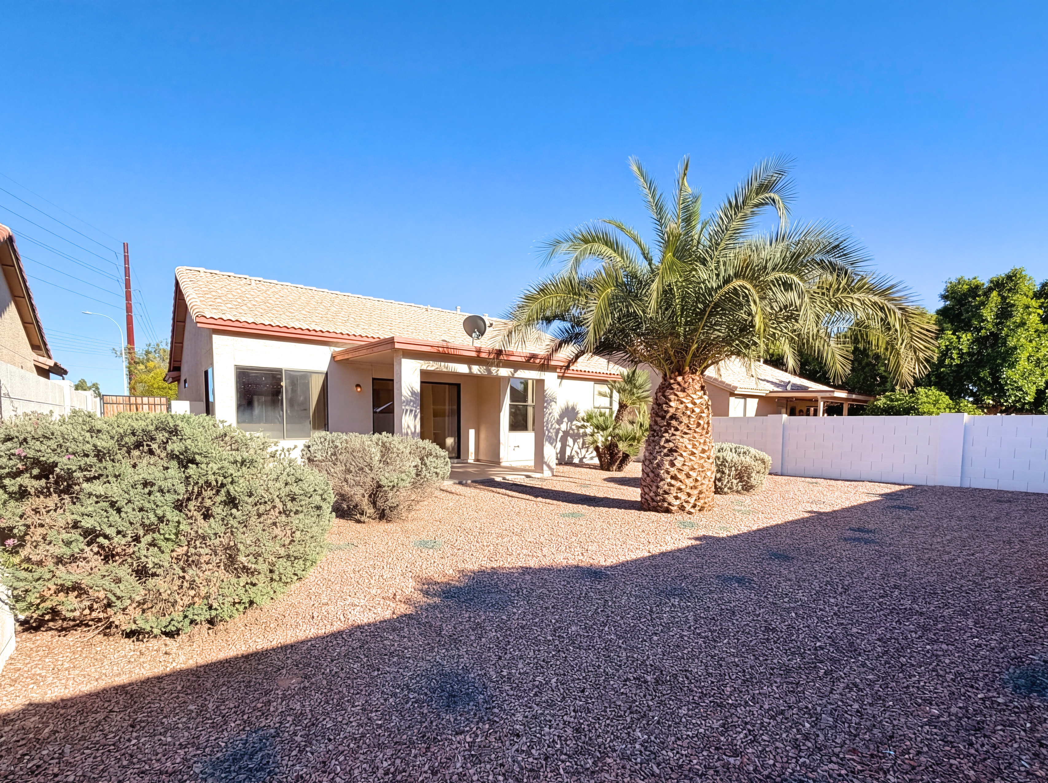 Photo 5 of 12 of 25210 S Wyoming Ave, Sun Lakes, AZ