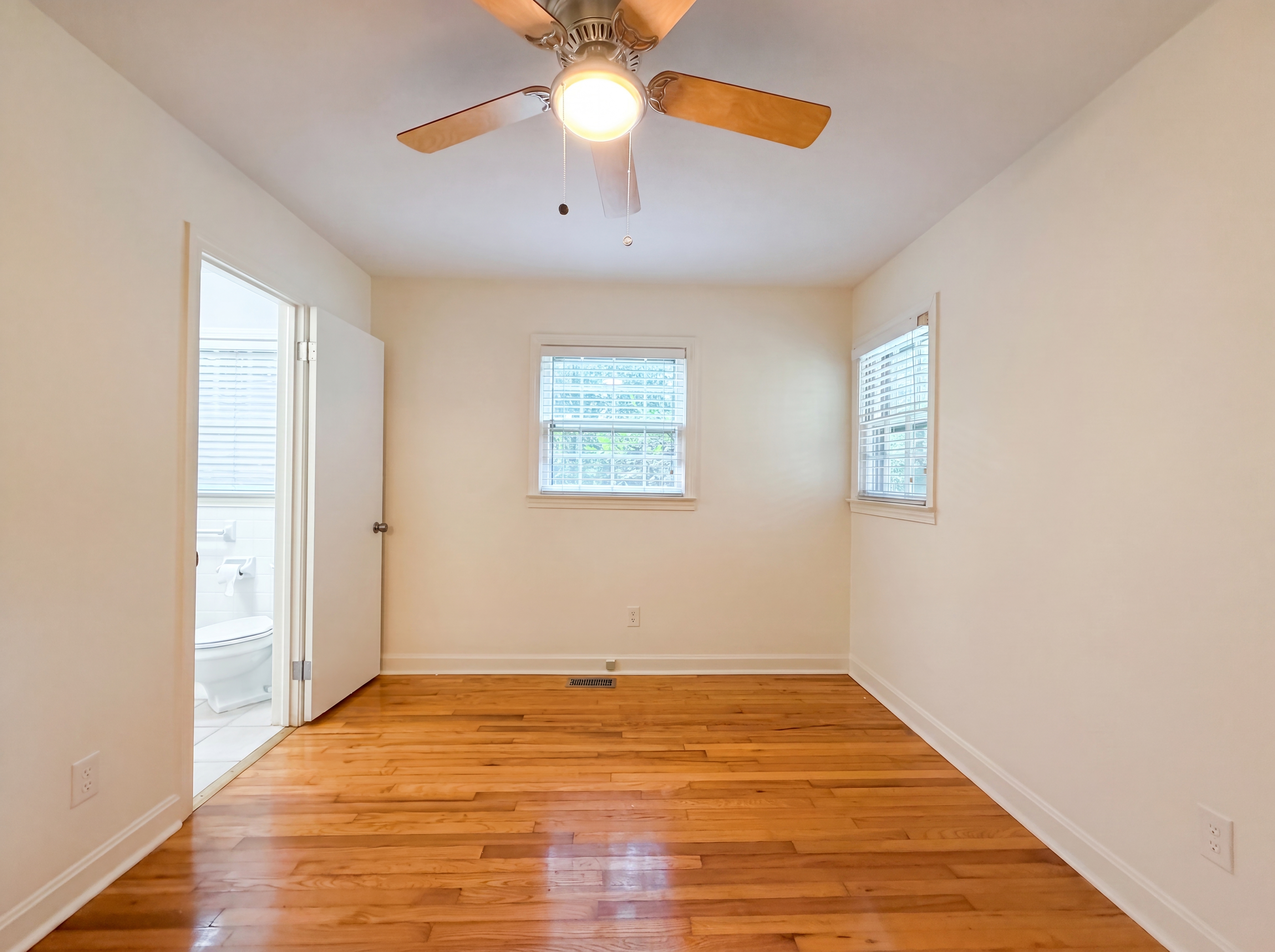 Photo 10 of 26 of 1309 Tohari Rd, Winston Salem, NC