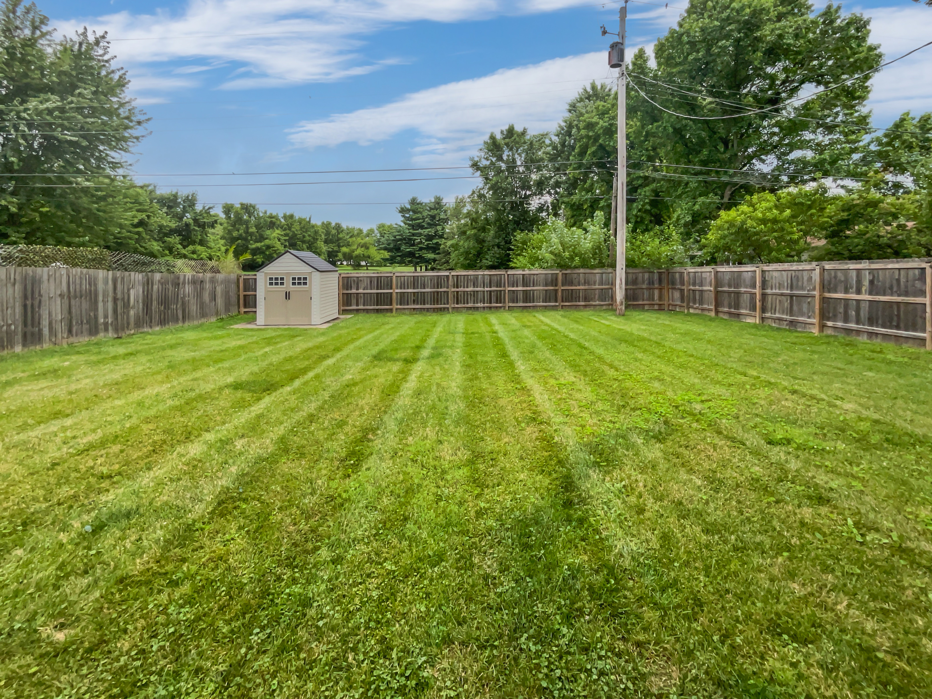 Photo 8 of 17 of 200 Richards Dr, Delaware, OH