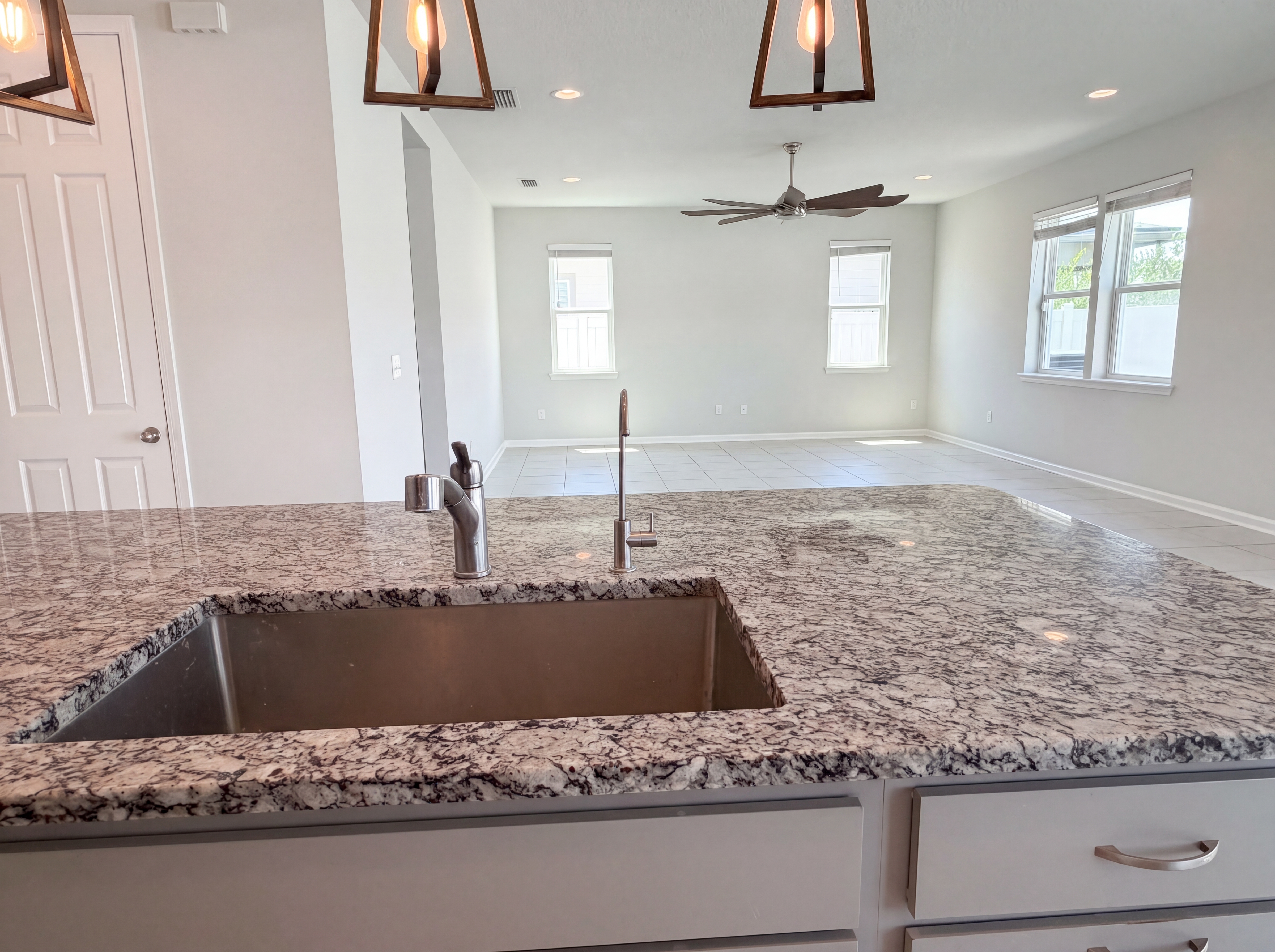 Photo 9 of 25 of 95443 Woodbridge Pkwy, Fernandina Beach, FL