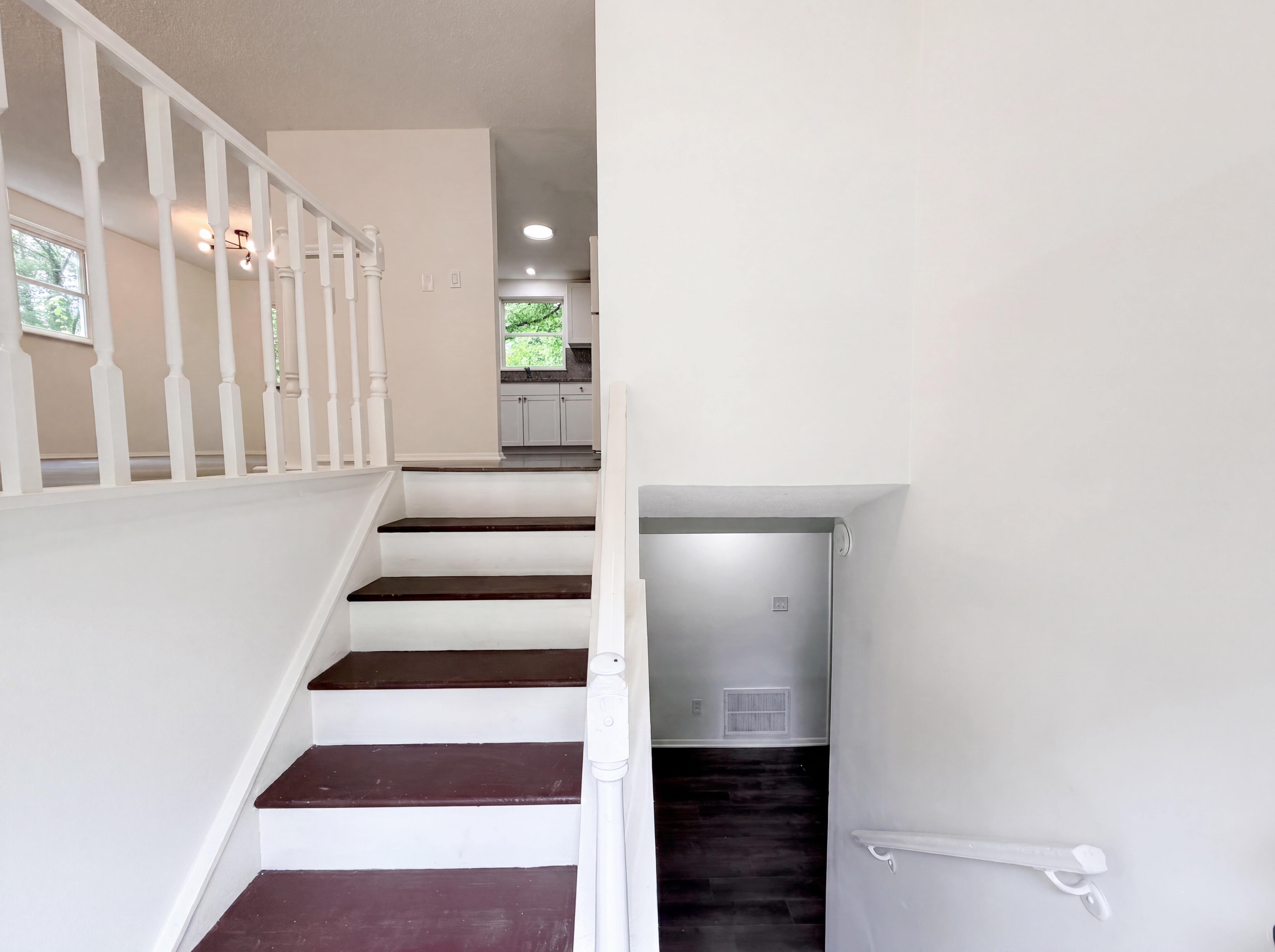 Photo 14 of 20 of 8435 Othello Pl, Charlotte, NC