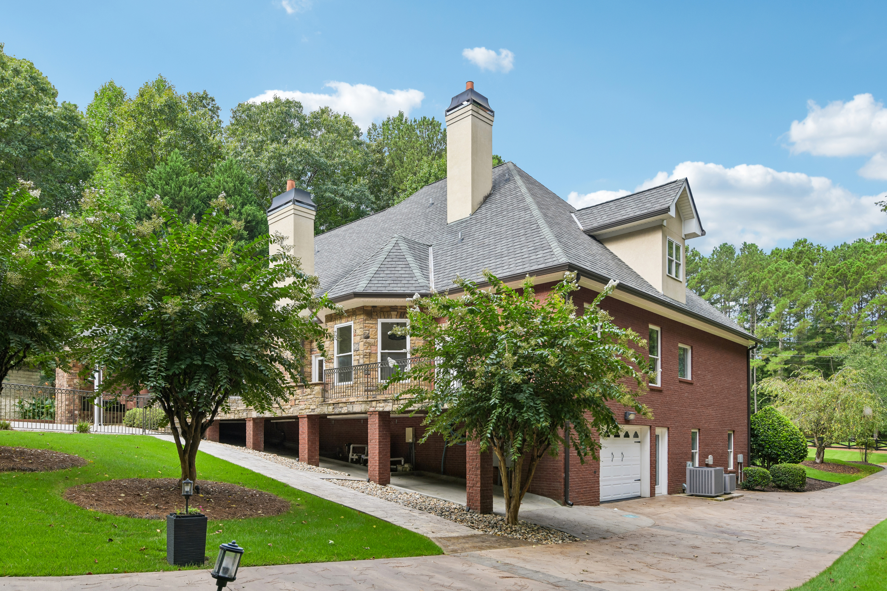 Photo 7 of 90 of 2431 Rabbit Farm Cir, Loganville, GA