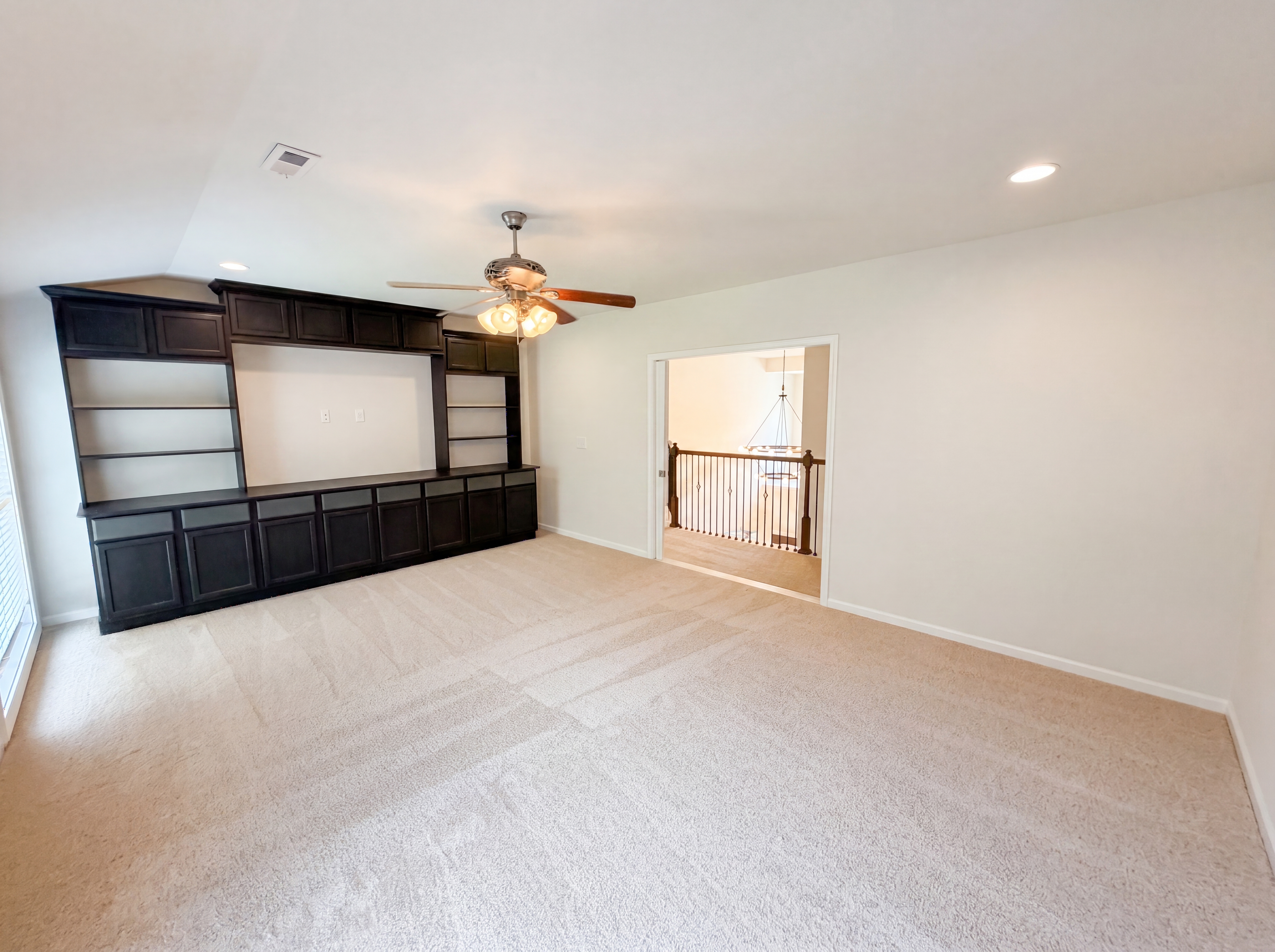 Photo 13 of 51 of 1481 Azalea Brook Dr, Lawrenceville, GA