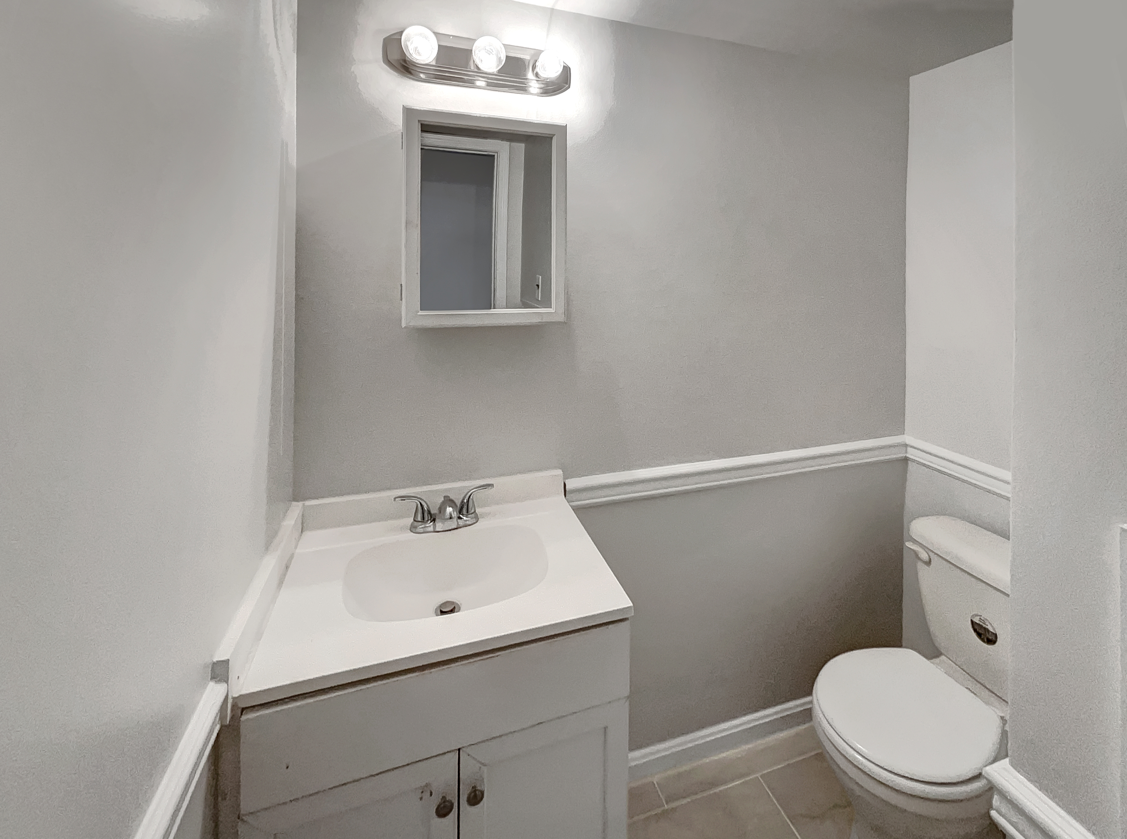 Photo 12 of 22 of 14849 Leicester Ct, Centreville, VA