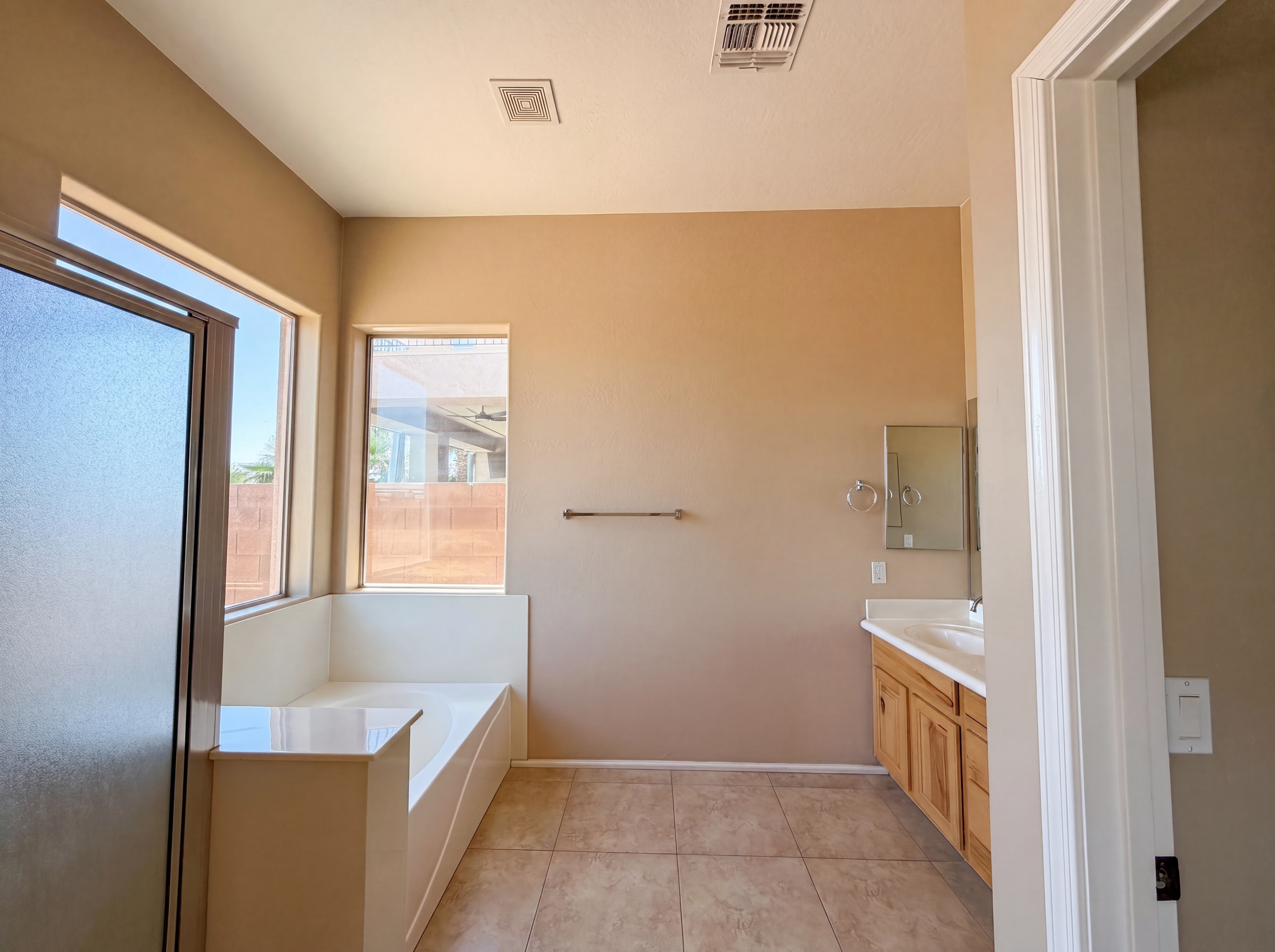 Photo 14 of 20 of 6223 S Cottonfields Ln, Laveen, AZ