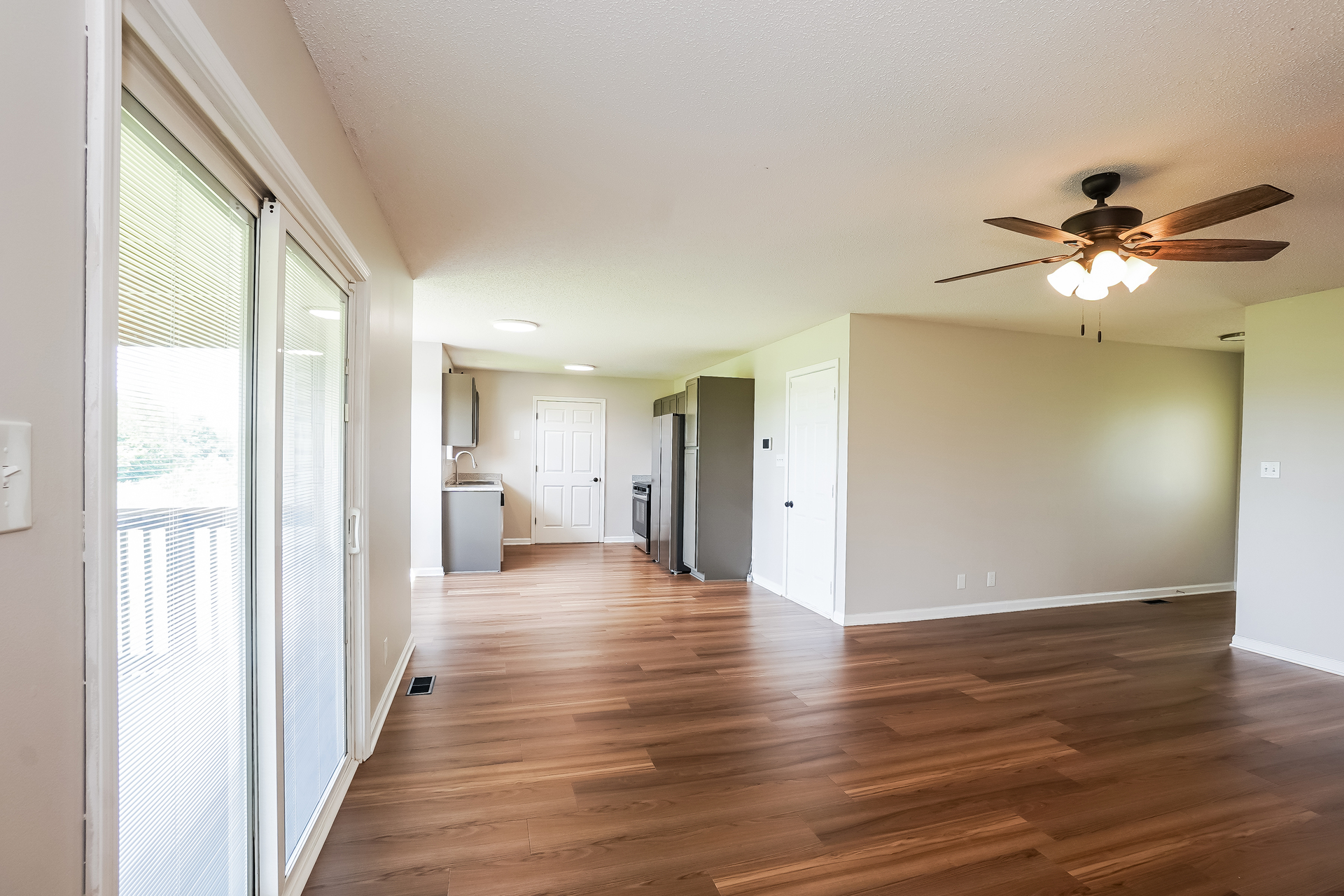 Photo 3 of 19 of 429 Filmore Rd, Oak Grove, KY