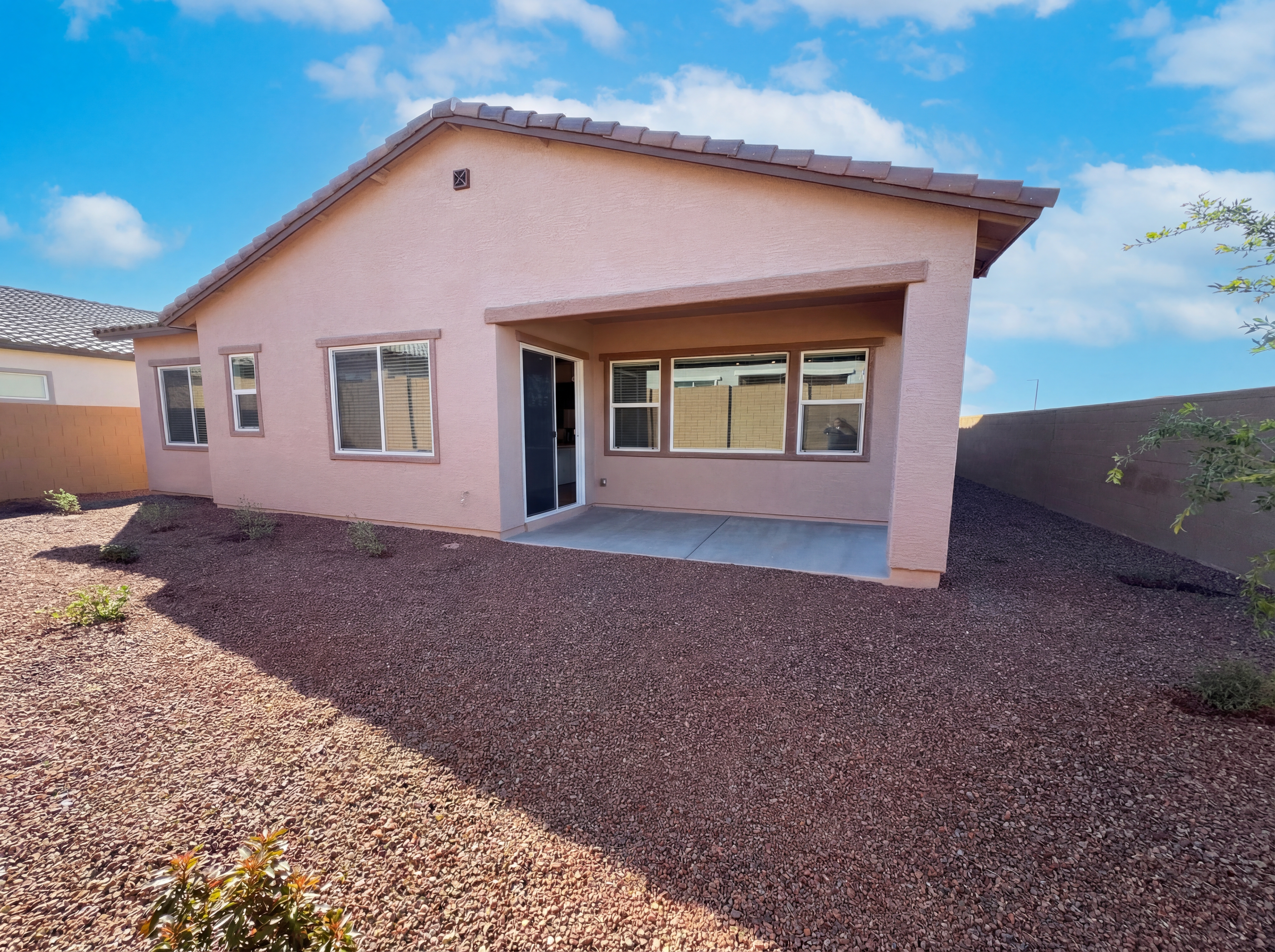 Photo 5 of 28 of 17624 W Lupine Ave, Goodyear, AZ