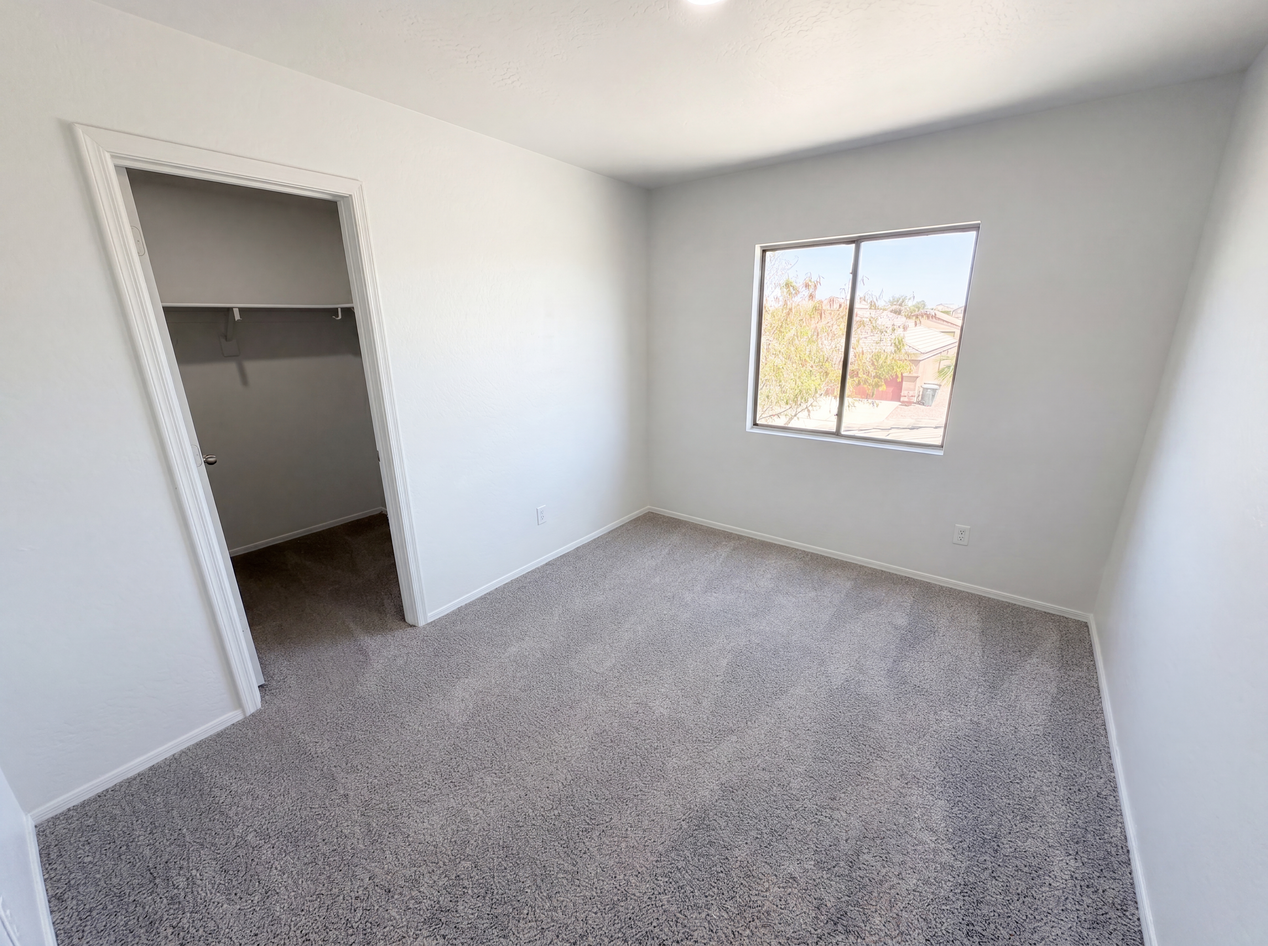 Photo 12 of 25 of 12421 W Windrose Dr, El Mirage, AZ