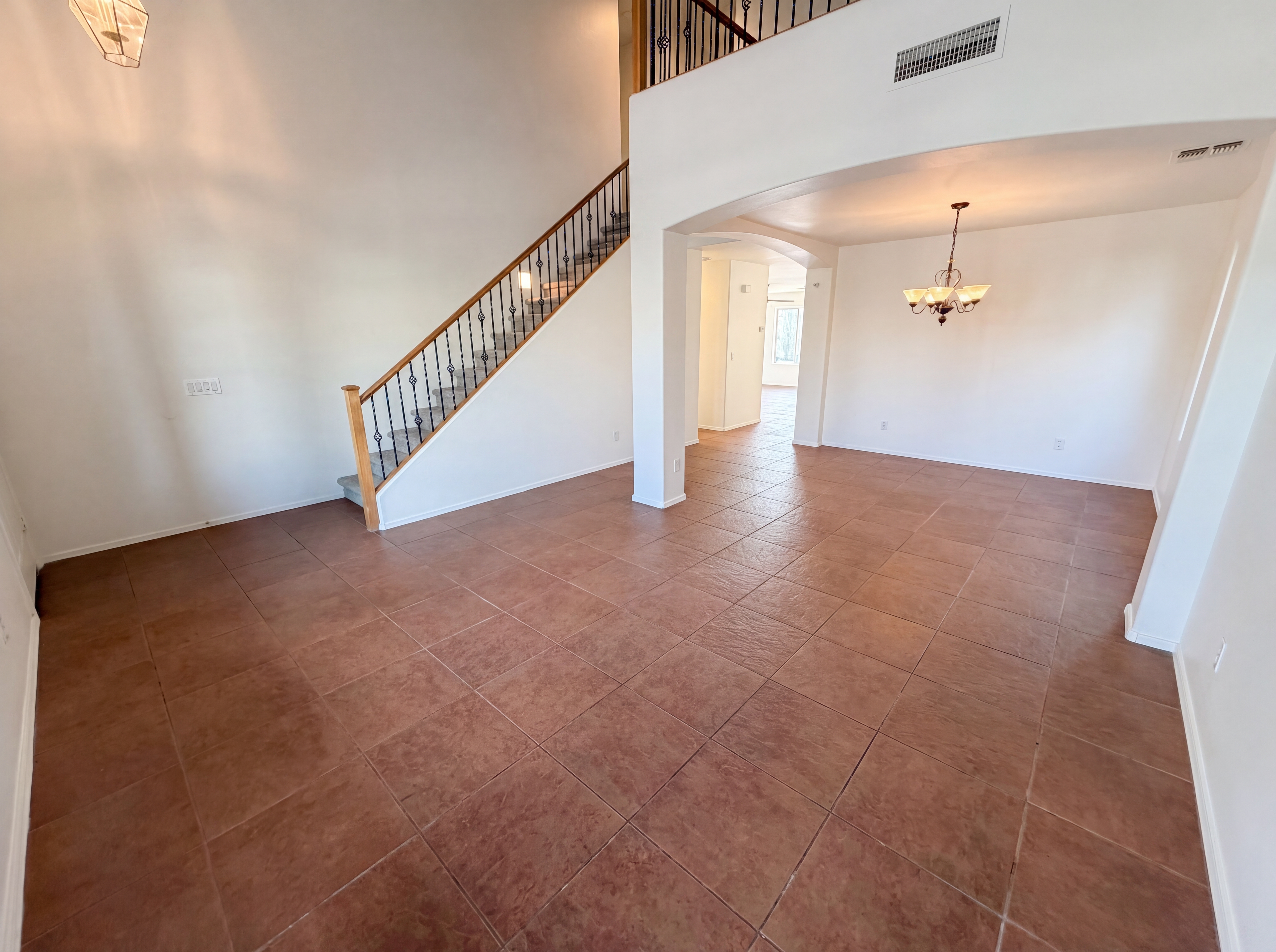 Photo 3 of 36 of 15140 N 174th Dr, Surprise, AZ
