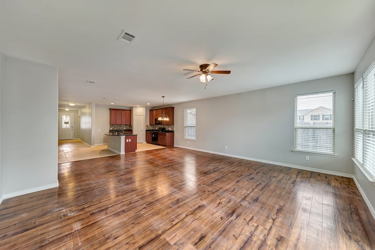 Photo 11 of 26 - 8737 Stone Valley Dr, Fort Worth, TX 76244
