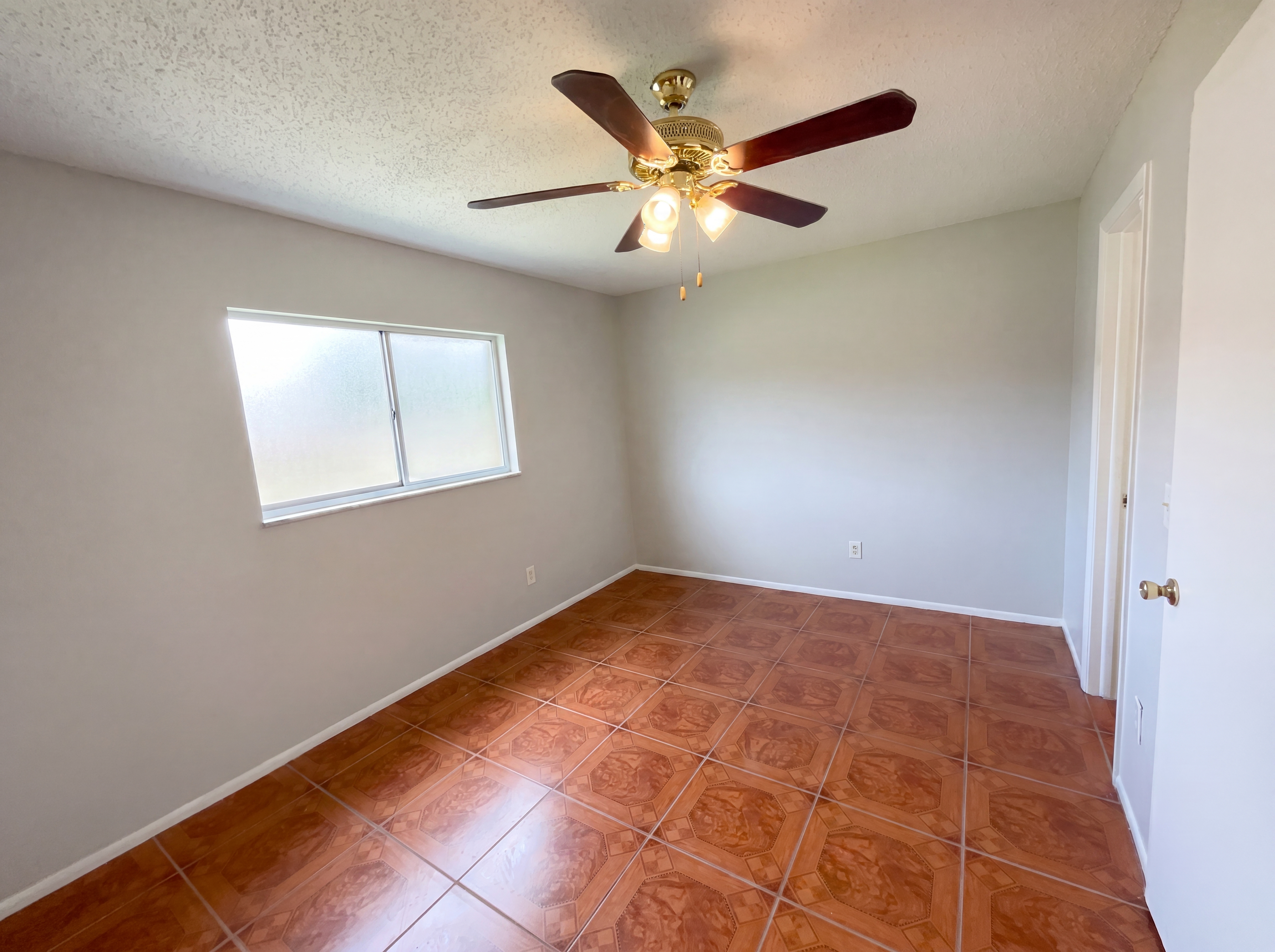 Photo 14 of 27 of 4805 Beacon St, Orlando, FL