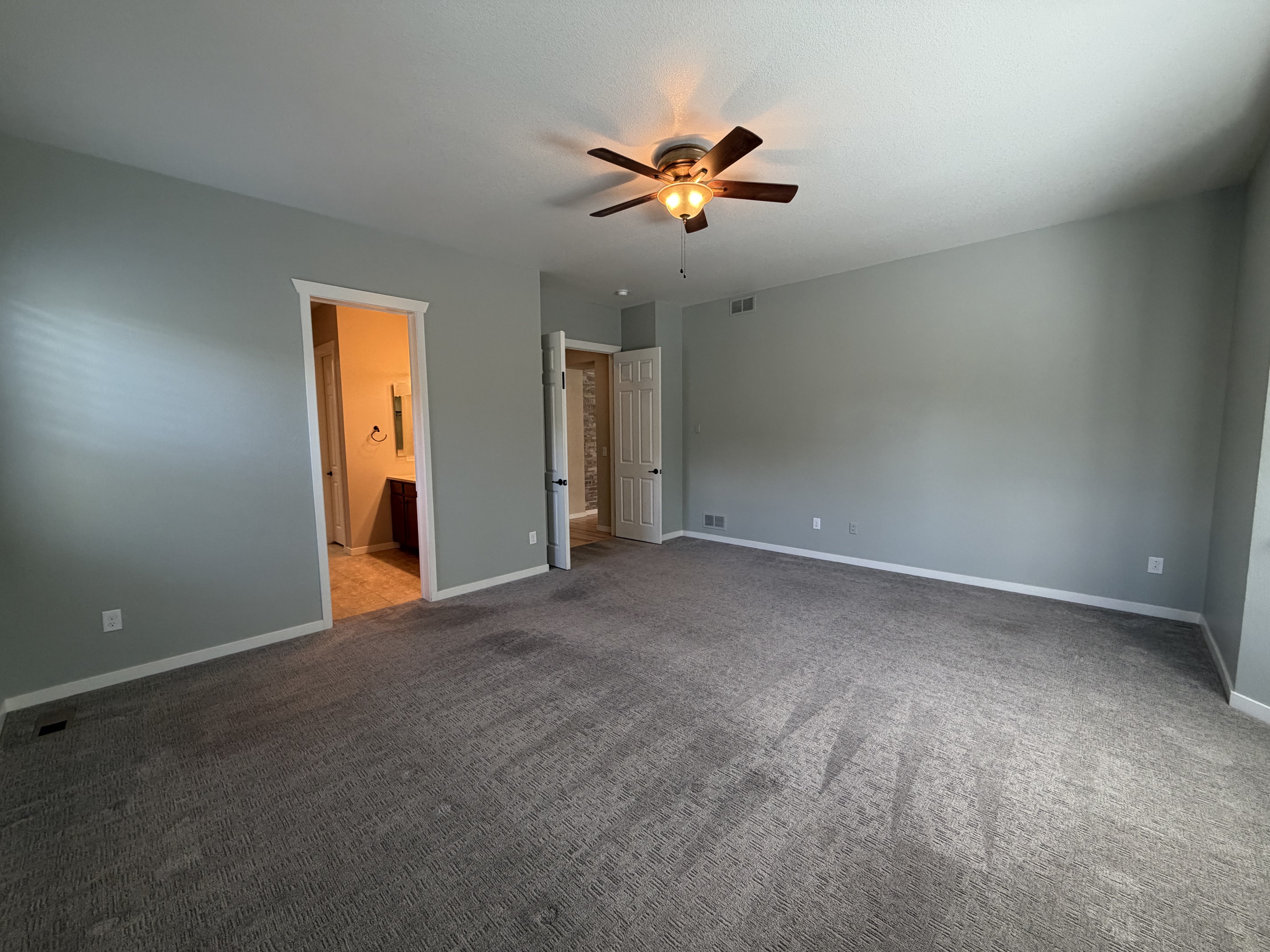 Photo 22 of 40 of 14928 Nighthawk Ln, Broomfield, CO