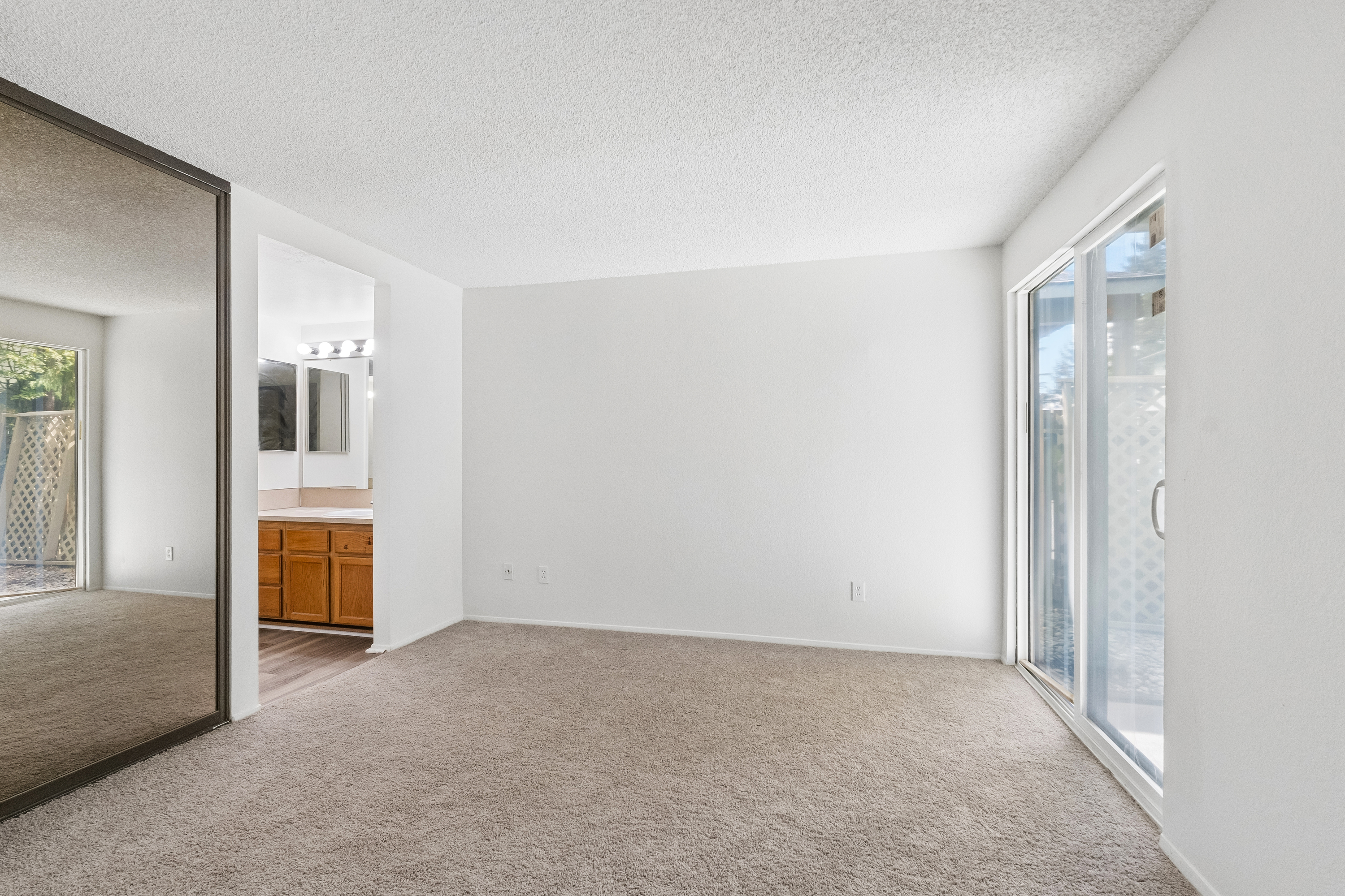 Photo 16 of 19 of 134 SW 116th St, Seattle, WA