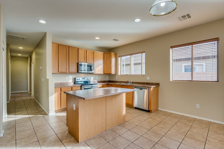 Photo 9 of 35 - 2358 S Rennick Dr, Apache Junction, AZ 85120