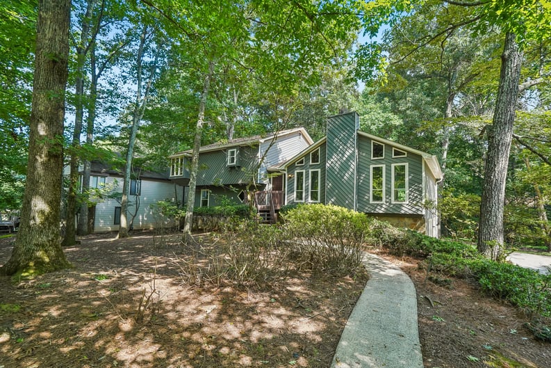 Property photo 1 of 4927 Dillards Mill Way