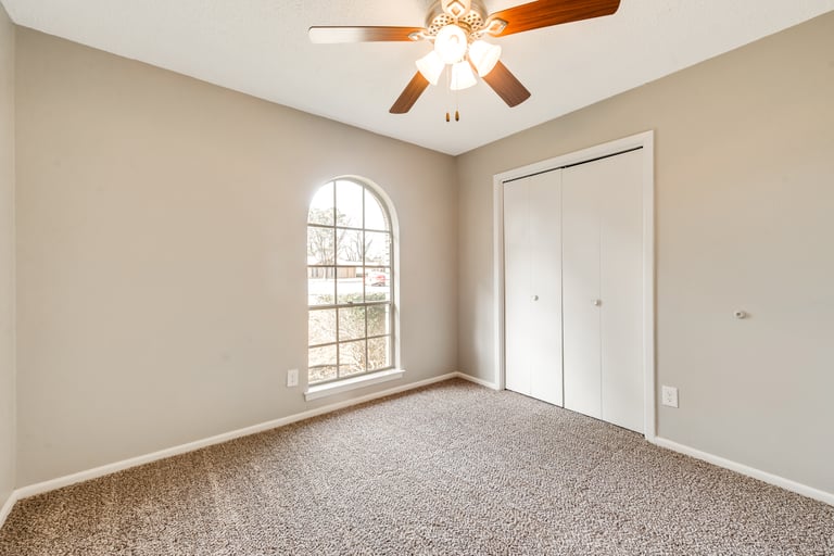Photo 22 of 23 - 2517 Laredo Ct, Arlington, TX 76015