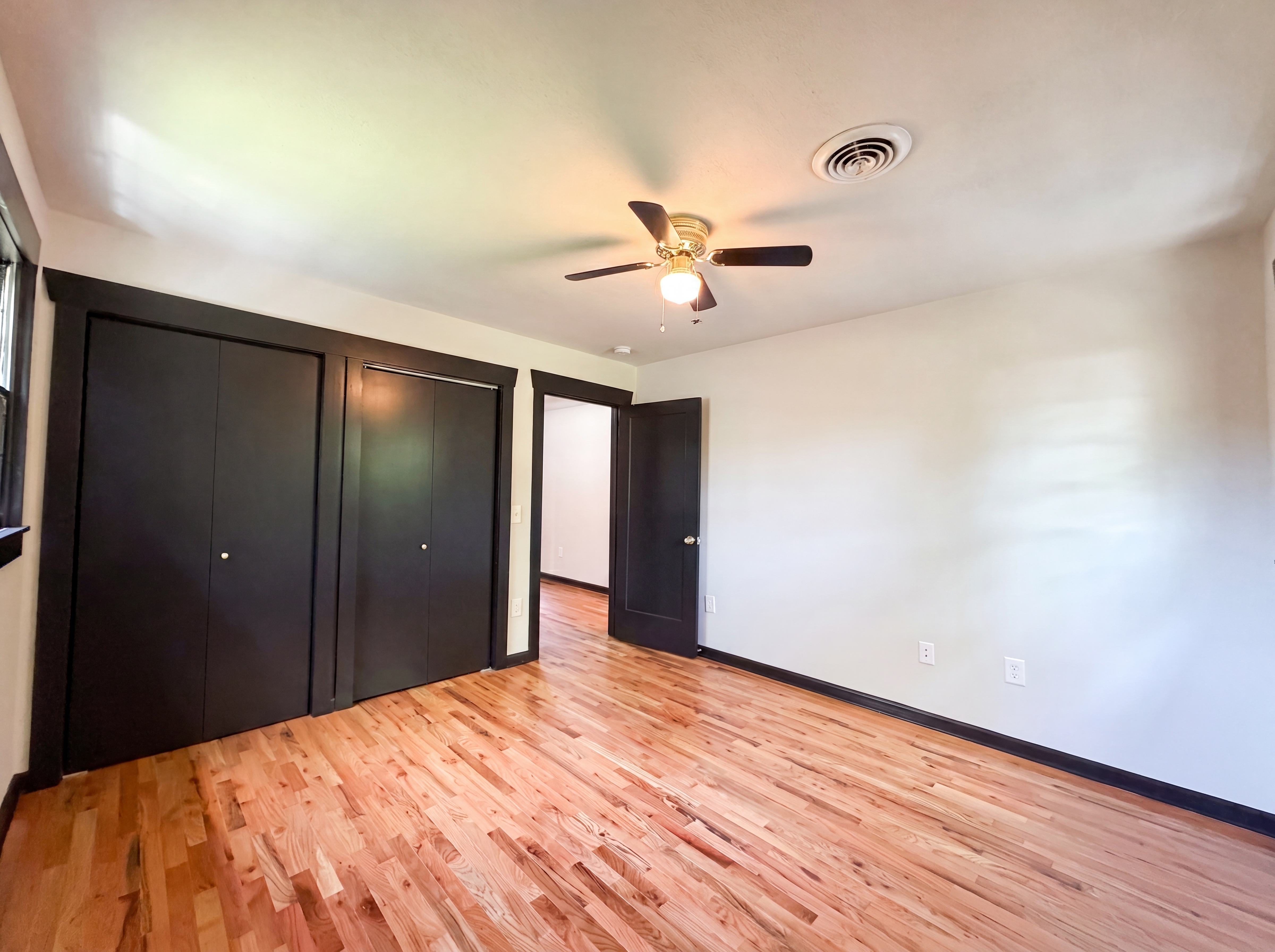 Photo 4 of 20 of 509 Drake Ave, Nashville, TN