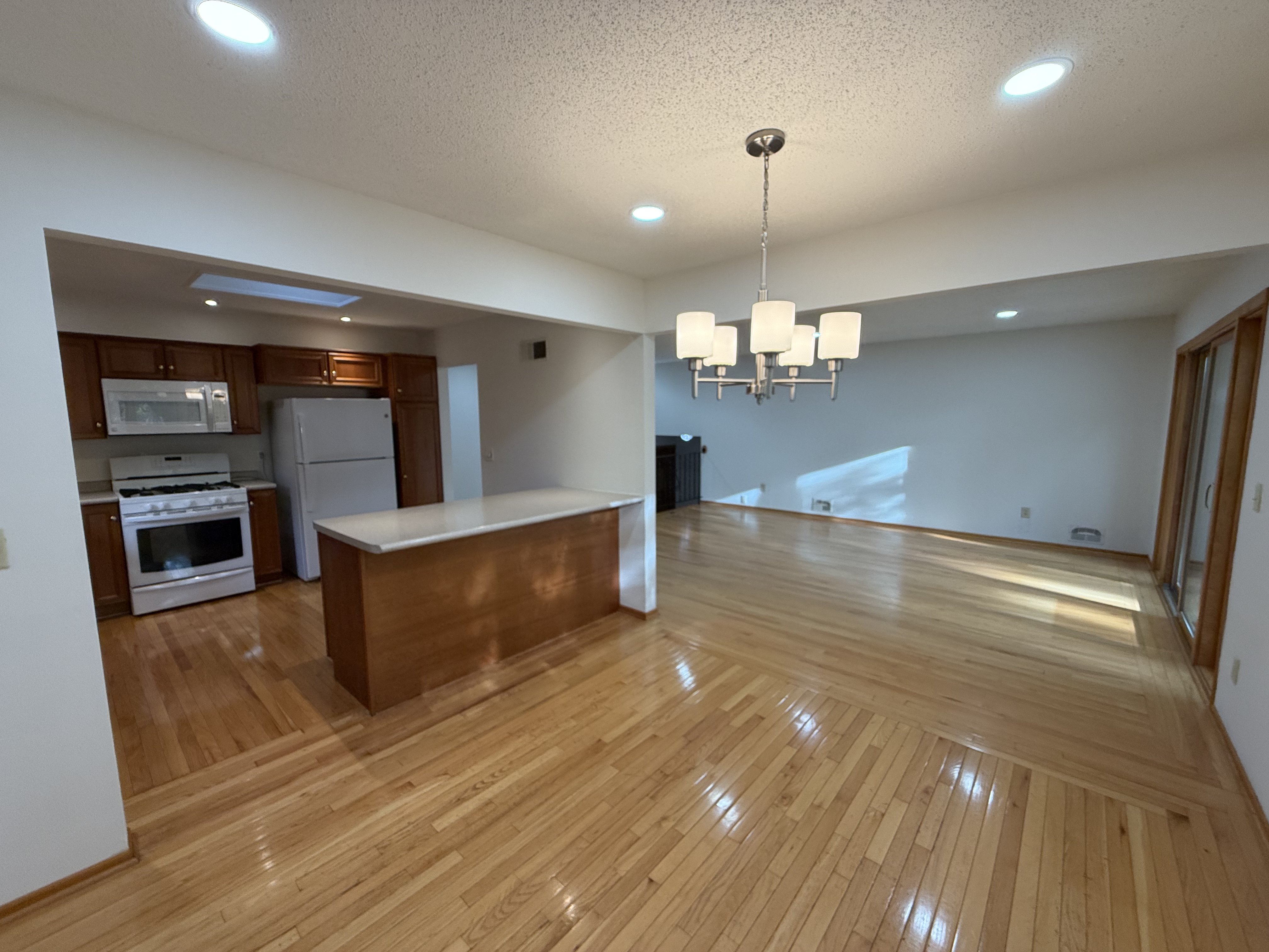 Photo 7 of 24 of 12228 Allen Dr, Burnsville, MN