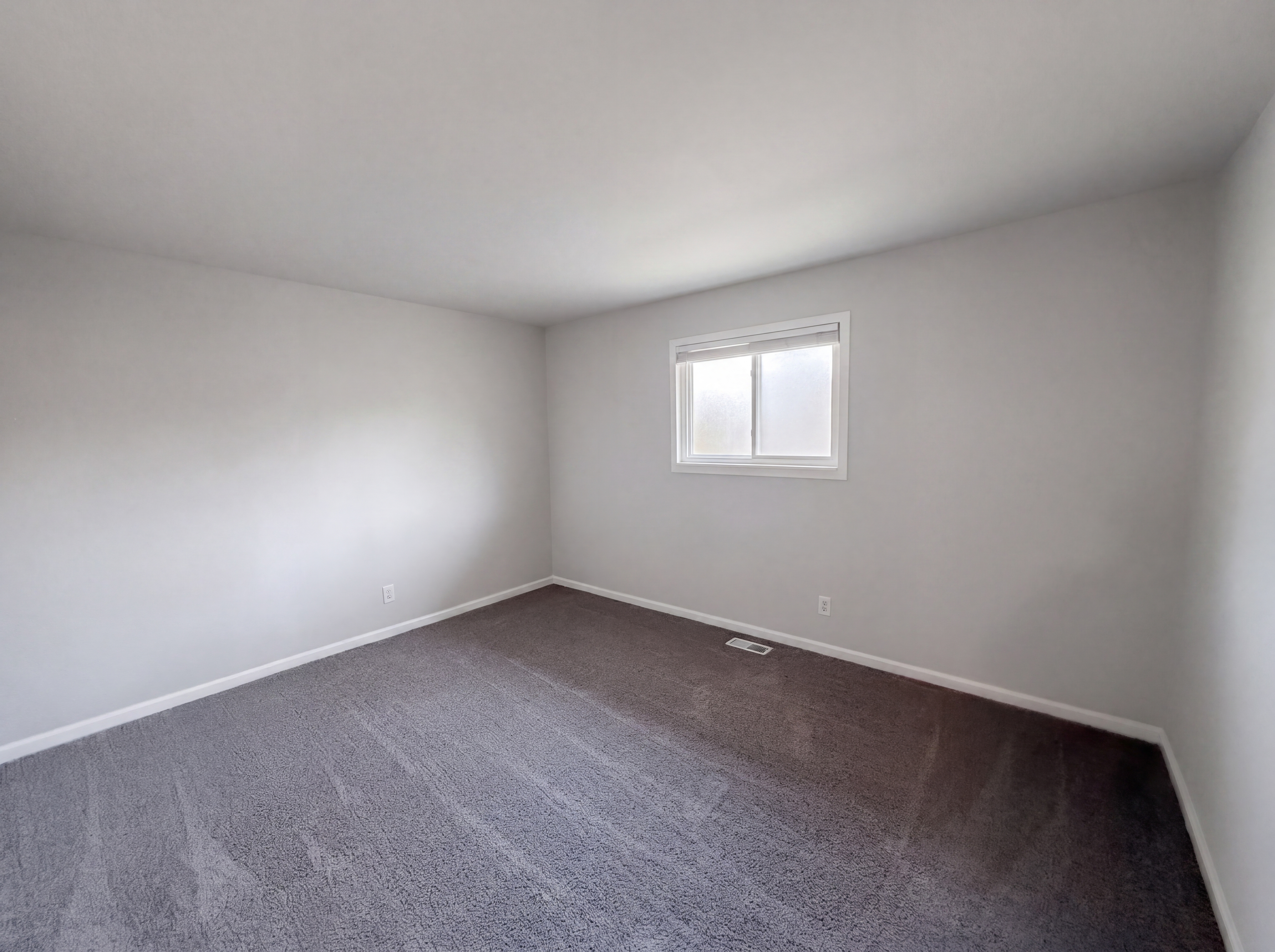 Photo 4 of 16 of 4663 W Runyon Lake Dr, Greenwood, IN