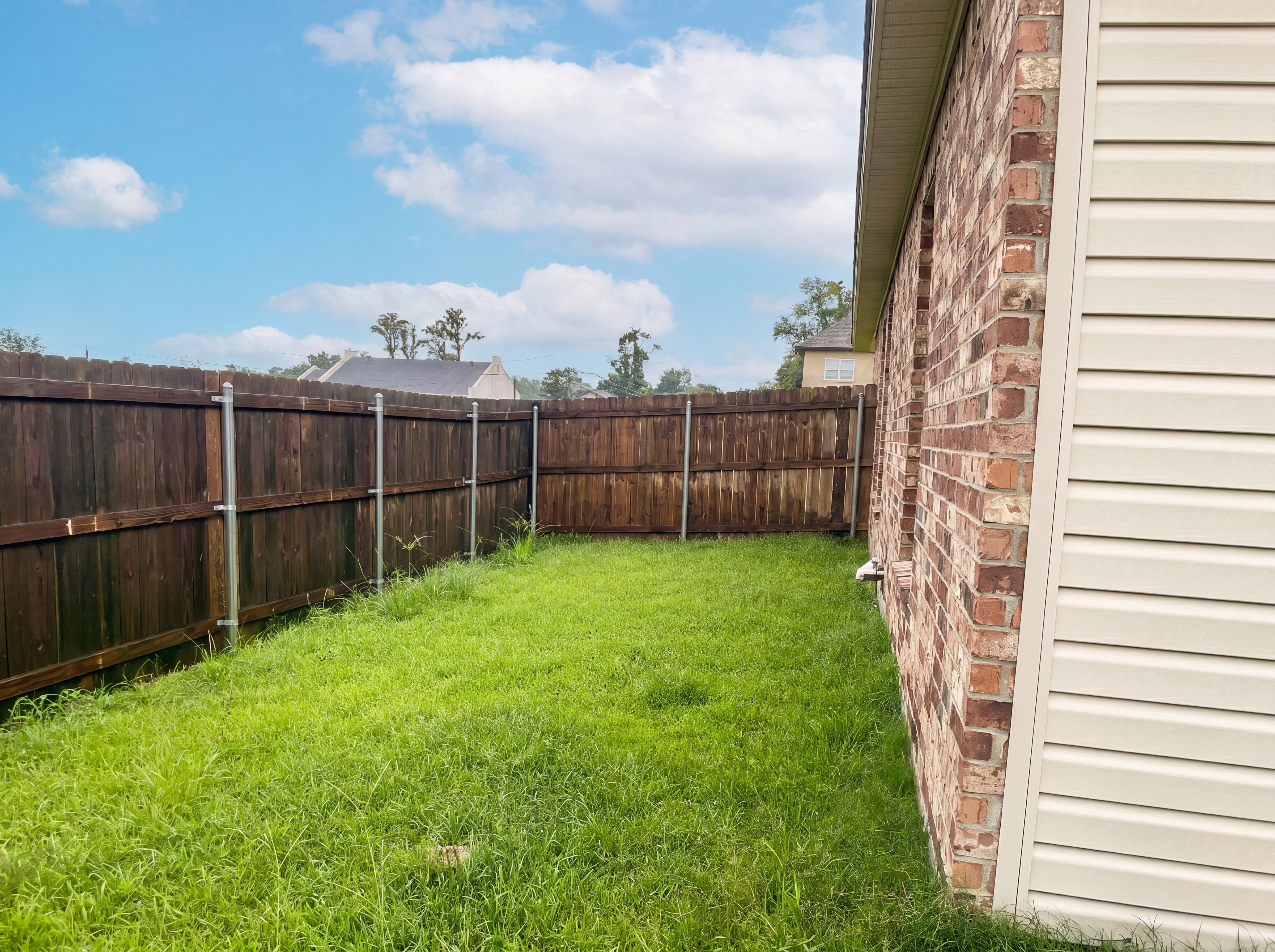 Photo 5 of 15 of 402 Cypress Garden Dr, Houma, LA