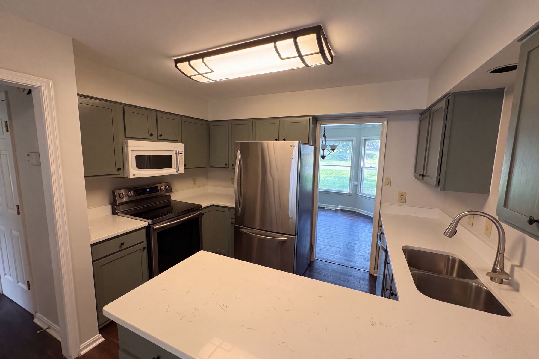 Photo 2 of 27 of 6401 Forest Grove Dr, Fredericksburg, VA