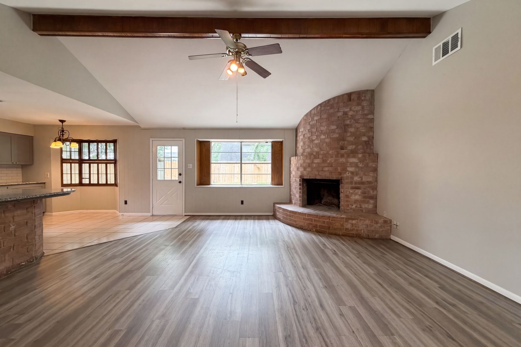Property photo 3 of 9606 Ballin David Dr