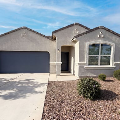 Property photo 1 of 18616 W Desert Hollow Dr