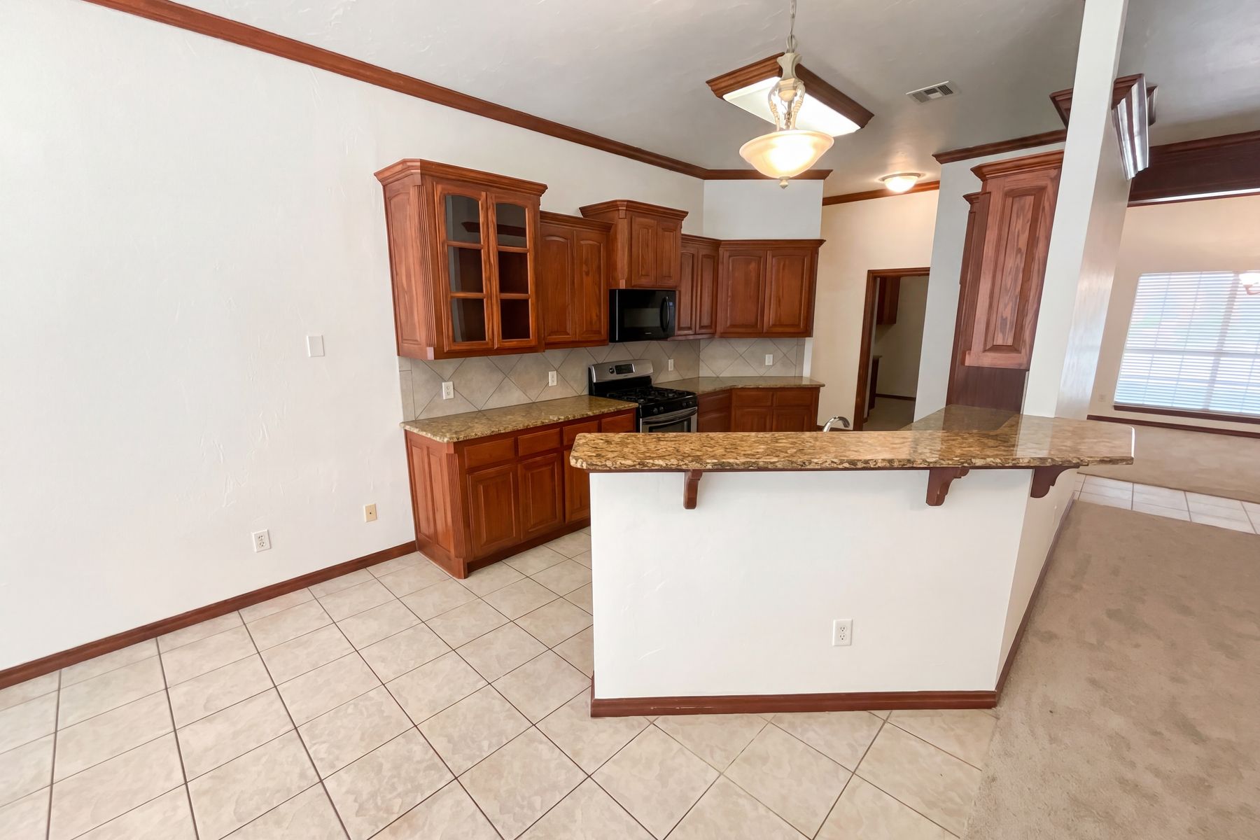 Photo 2 of 21 of 13808 S Robinson Ave, Oklahoma City, OK