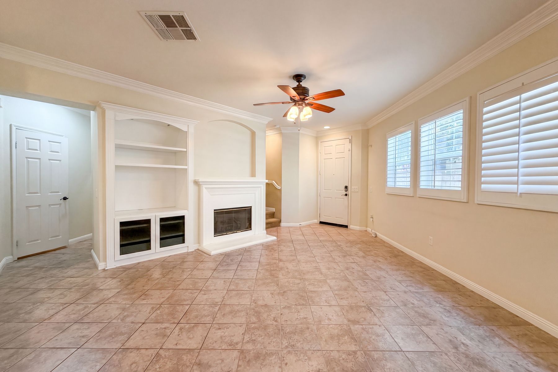 Property photo 3 of 29202 Cowboy Ct