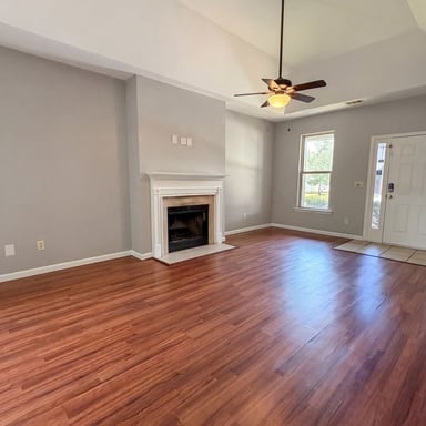 Property photo 3 of 1124 Washington Dr
