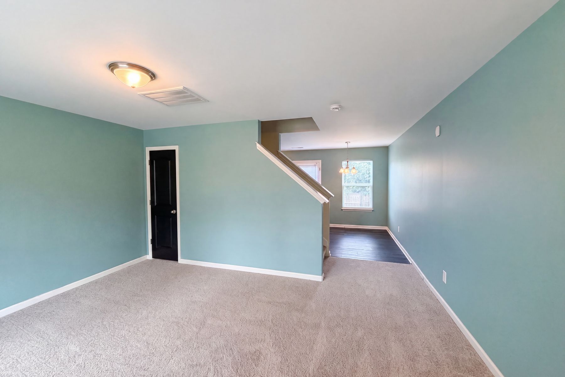 Property photo 3 of 5730 Natick Dr